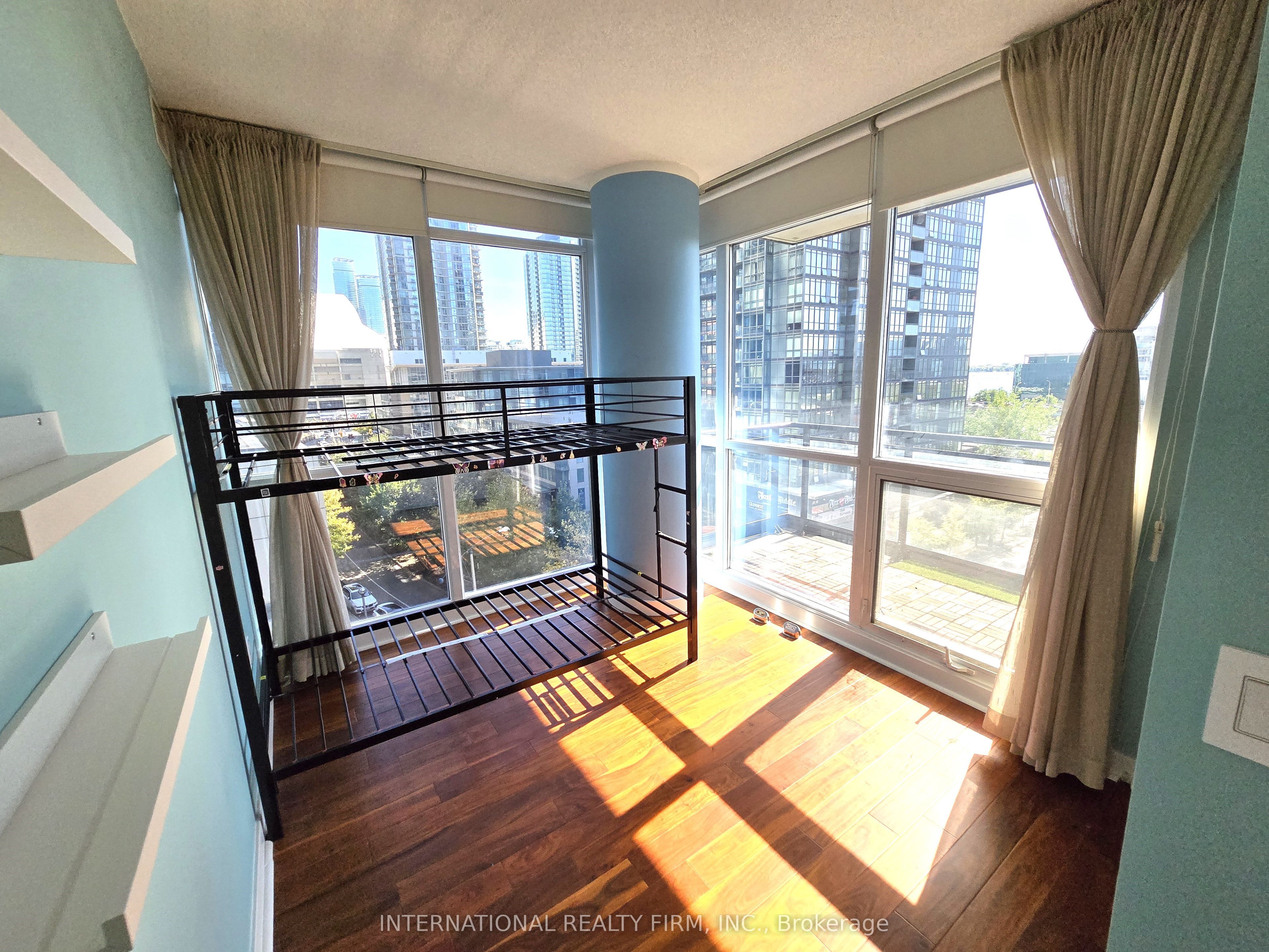 8 Telegram Mews 703 Property Photo 20