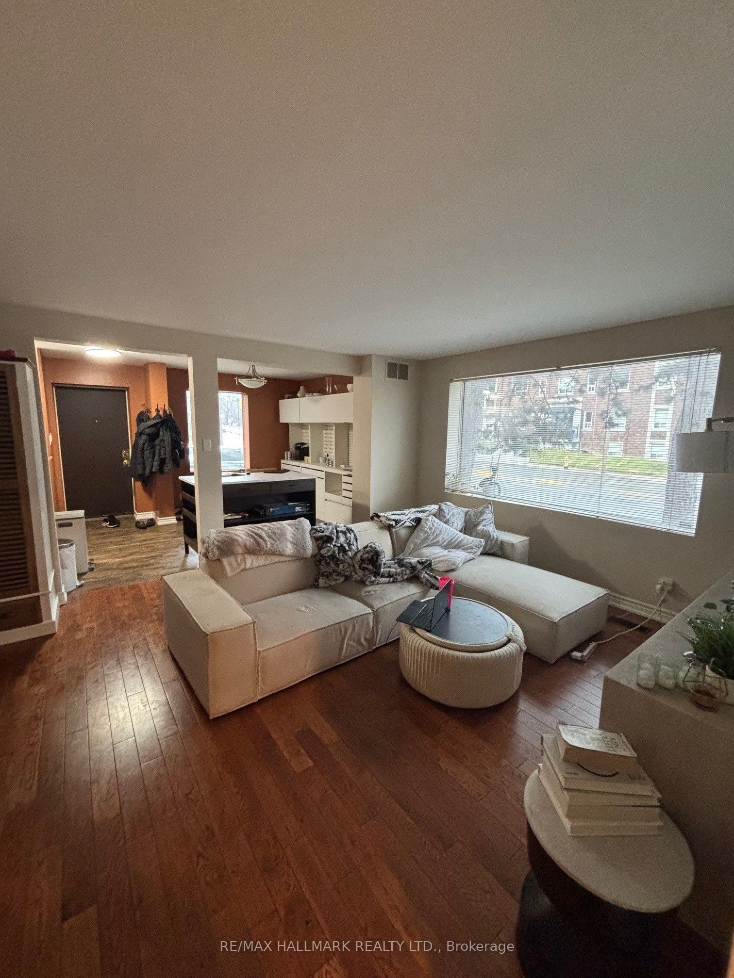 97 Oriole Parkway Property Photo 11