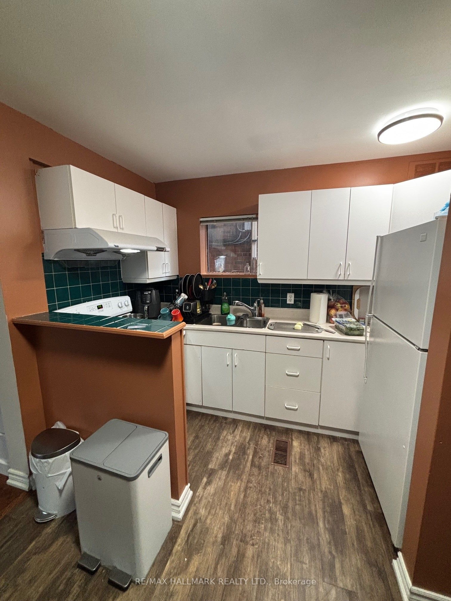 97 Oriole Parkway Property Photo 14