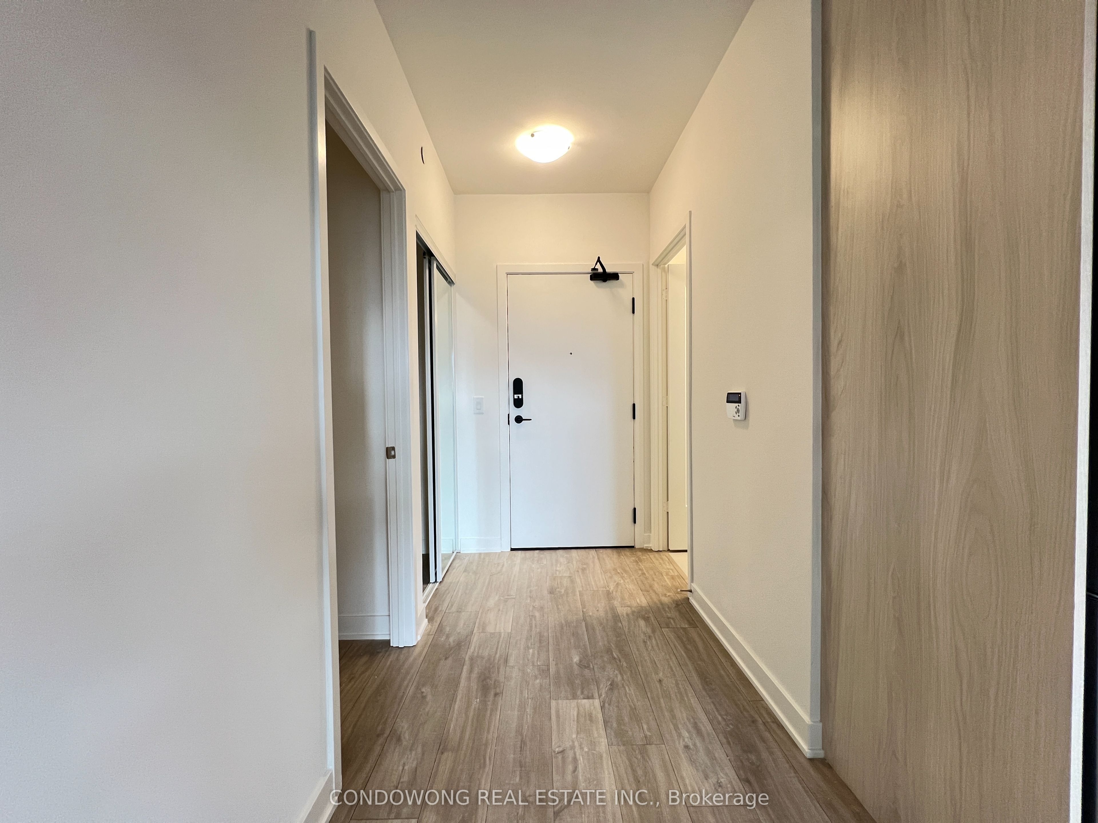 135 Lower Sherbourne Street 739 Property Photo 2