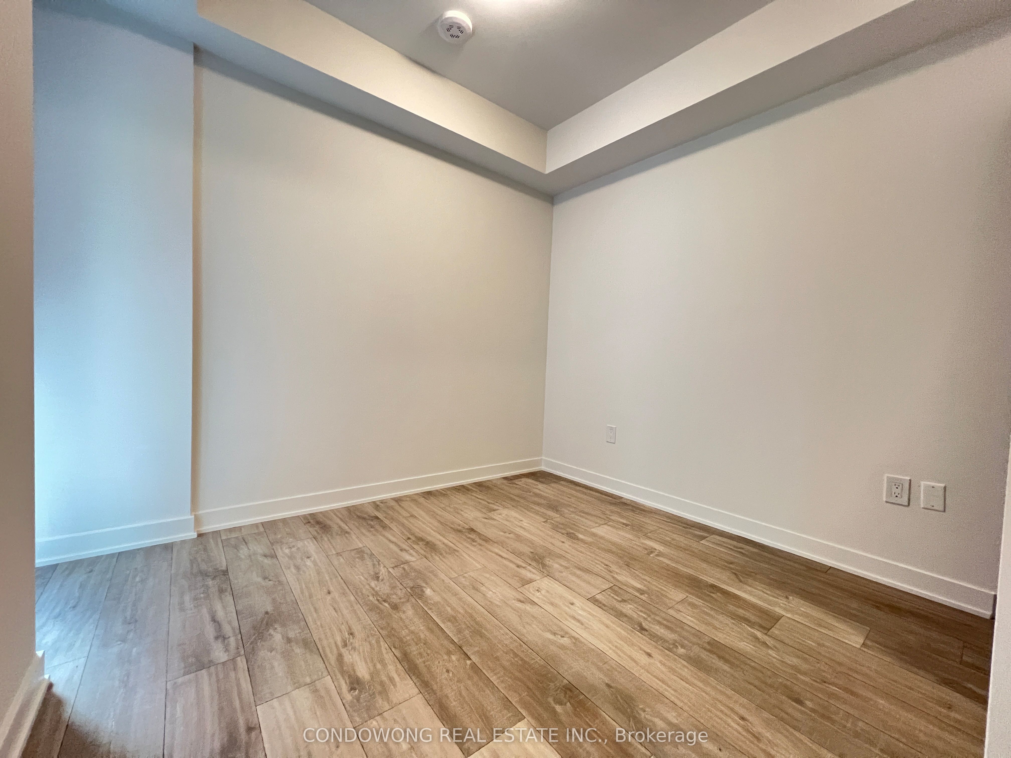 135 Lower Sherbourne Street 739 Property Photo 8