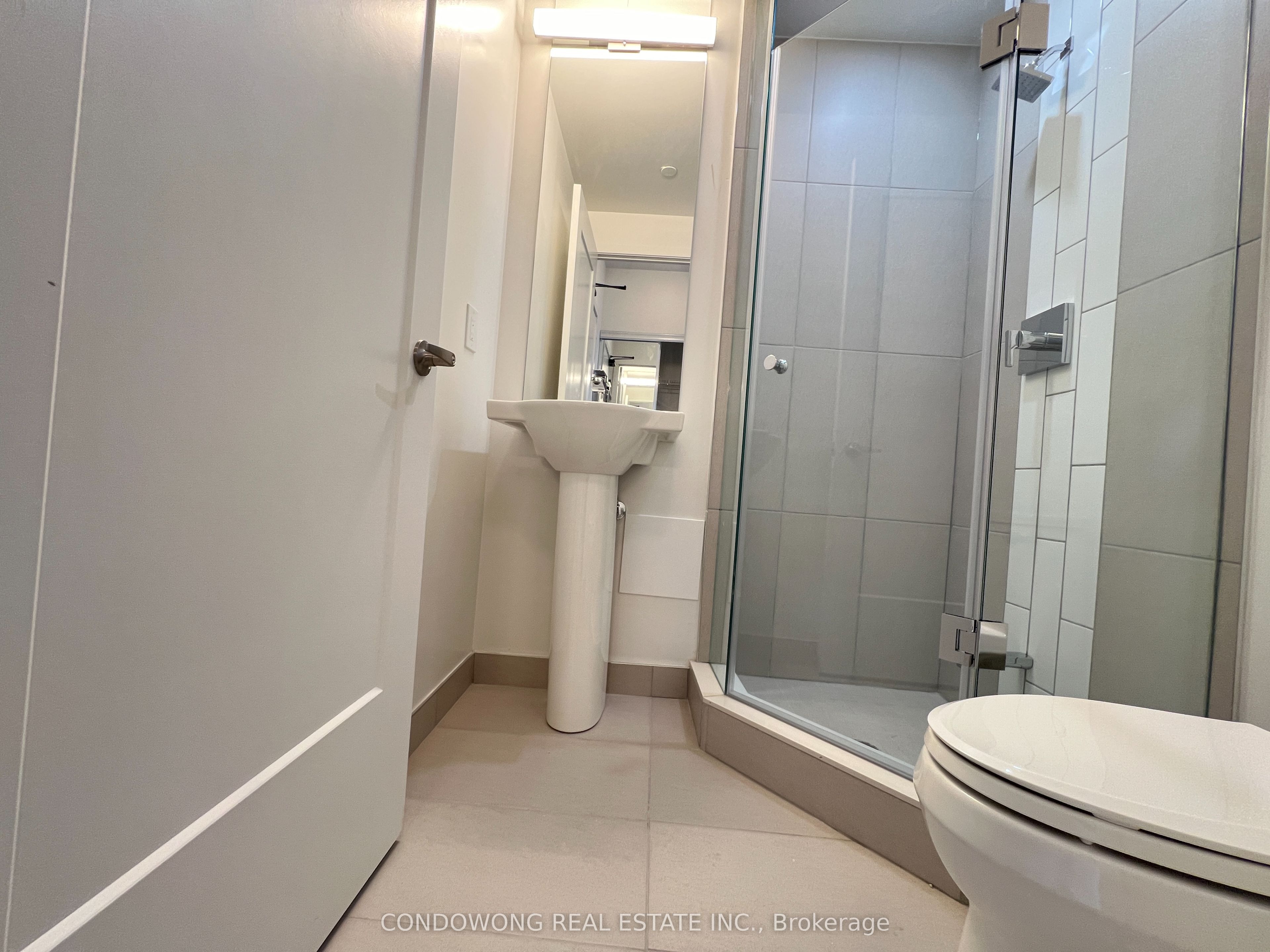 135 Lower Sherbourne Street 739 Property Photo 11