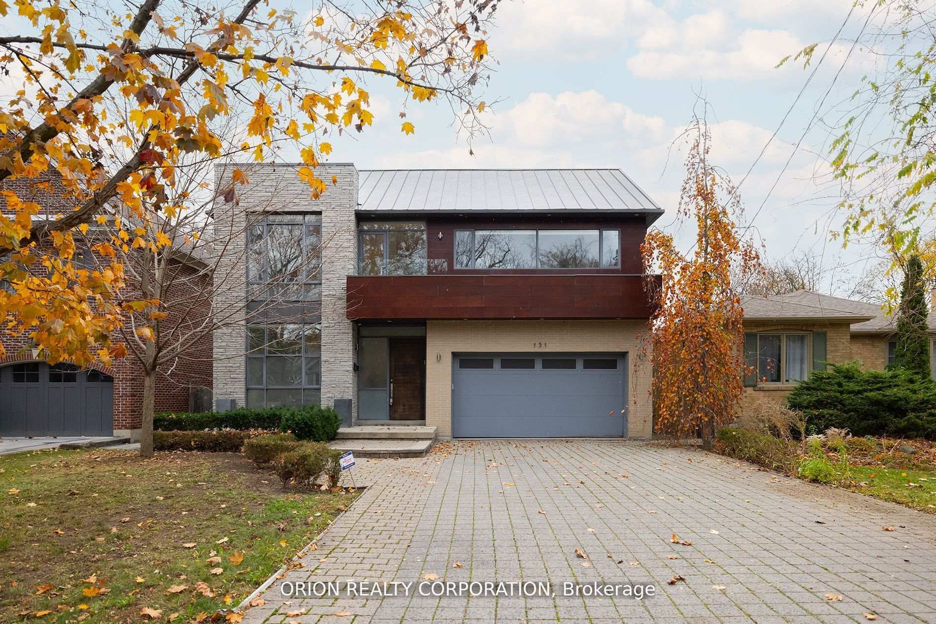151 Yonge Boulevard Property Photo 1