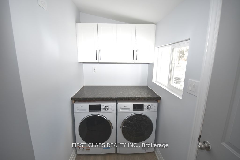 319 Senlac Road Front Property Photo 2