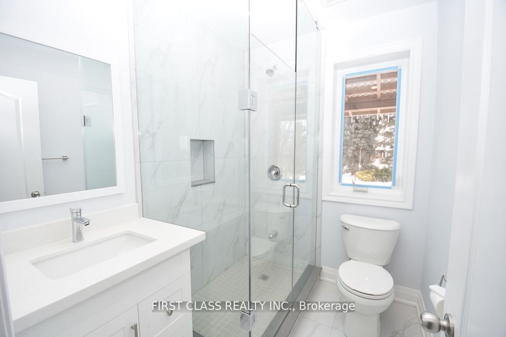 319 Senlac Road Front Property Photo 7