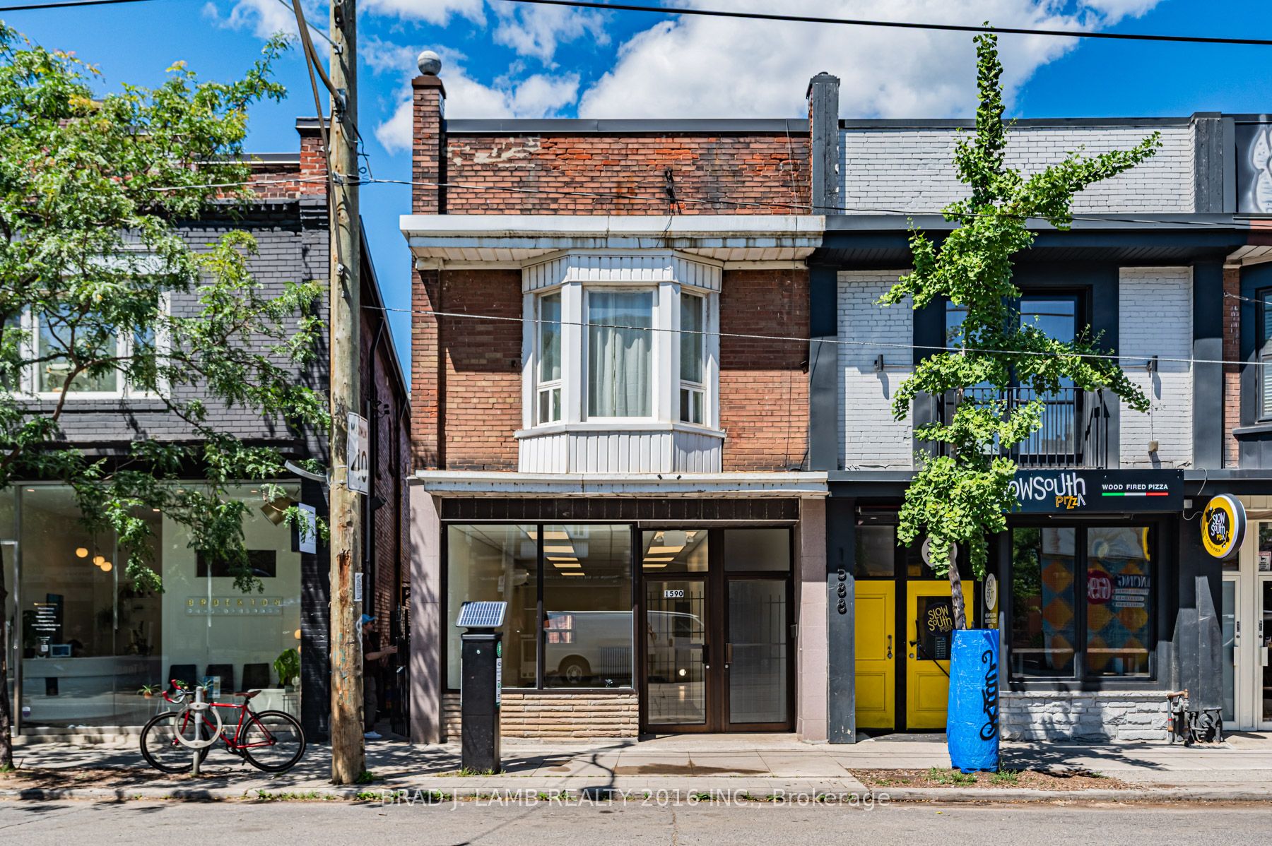 1590 Dundas Street W Property Photo 1