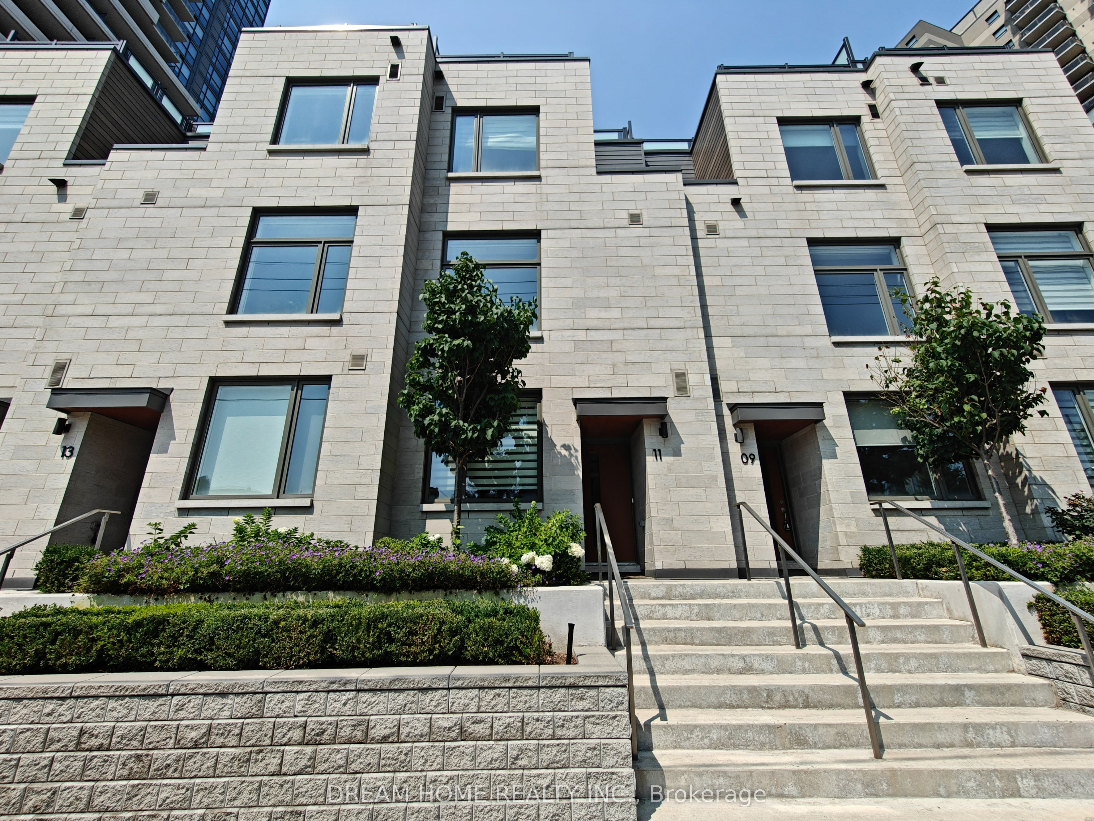 270 Davenport Road Suite 11 Property Photo 1