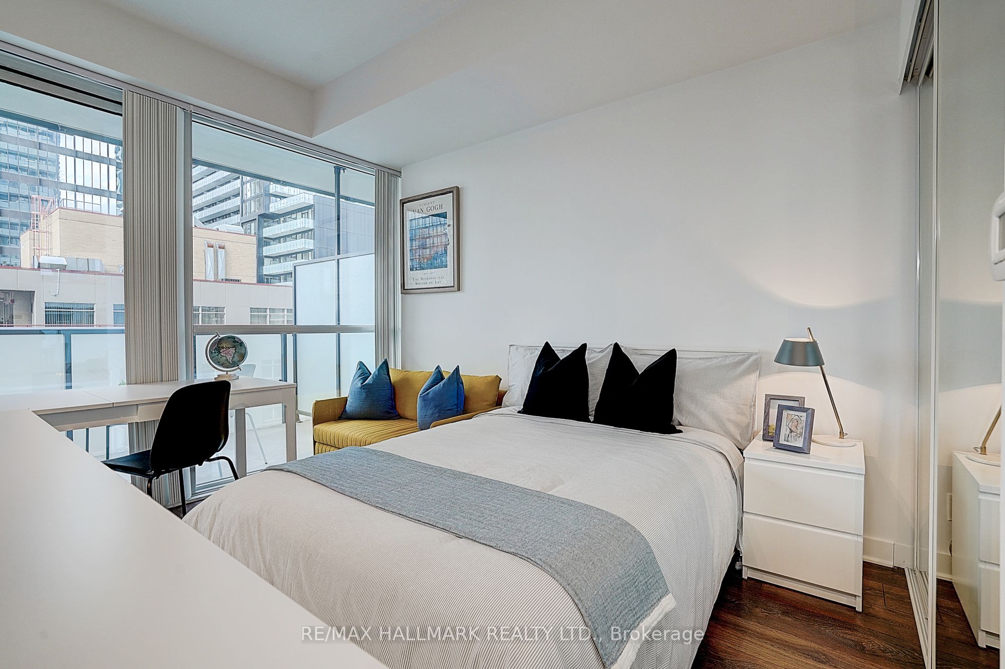 15 Grenville Street 1406 Property Photo 22