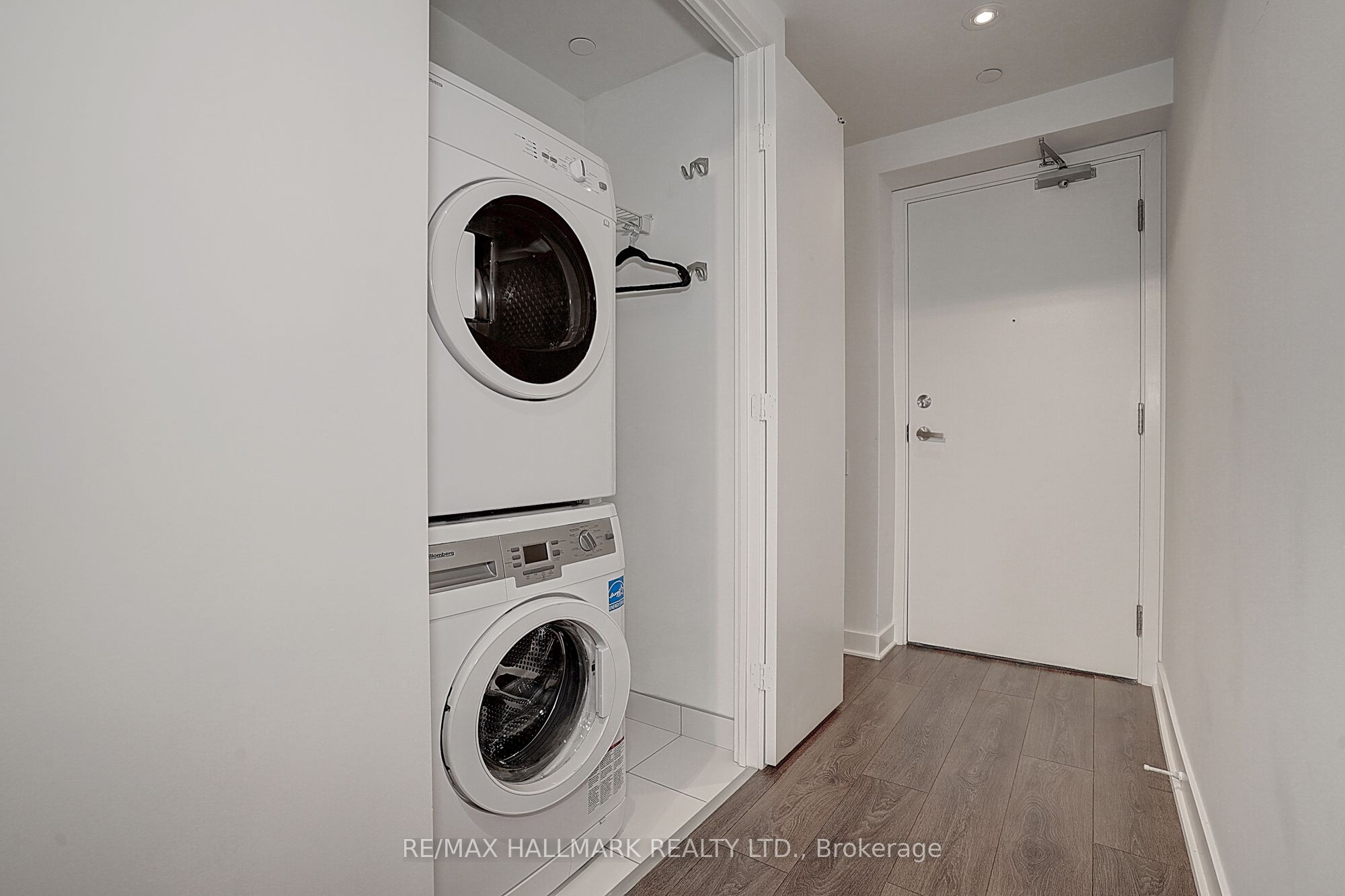 15 Grenville Street 1406 Property Photo 42