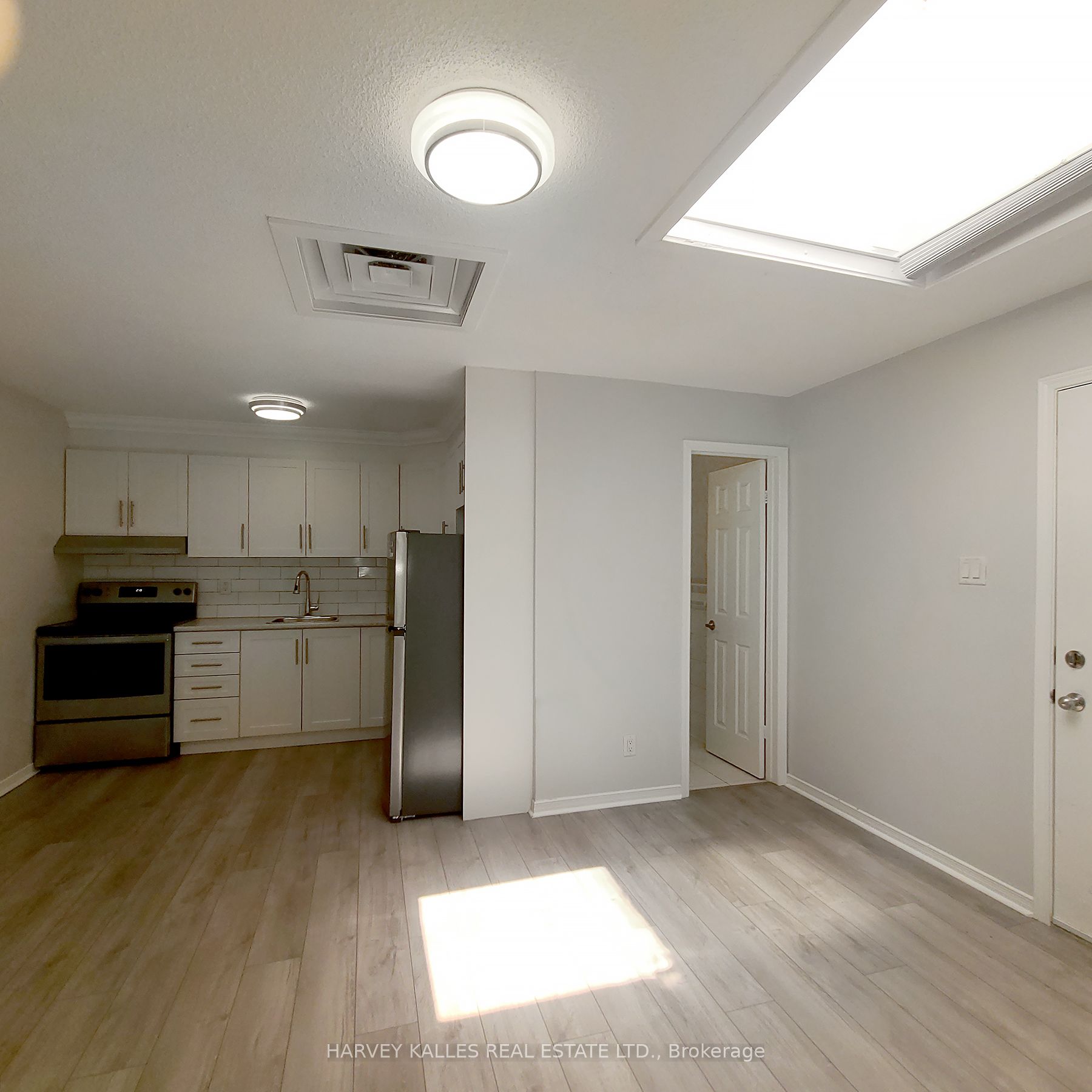201 Augusta Avenue B Property Photo 5