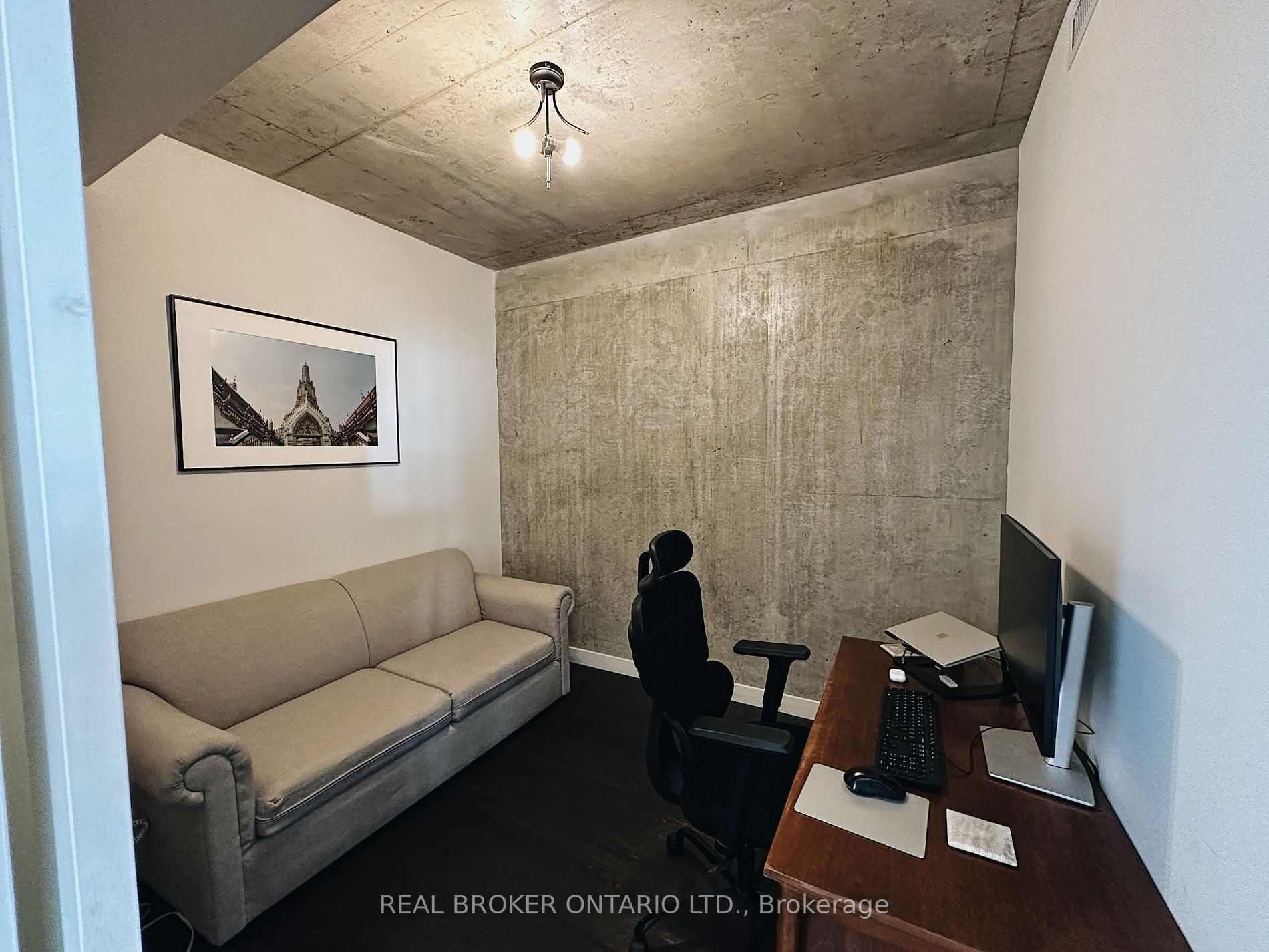 111 Bathurst Street 605 Property Photo 9