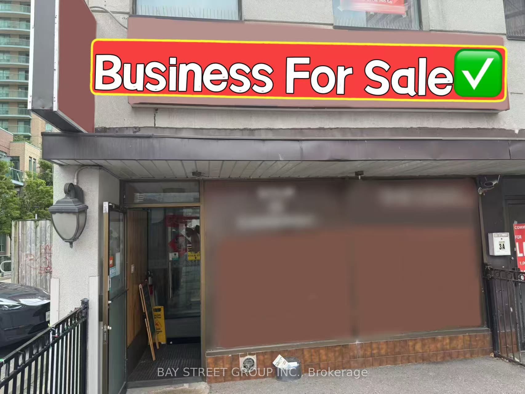 3 Finch Avenue E Property Photo 1