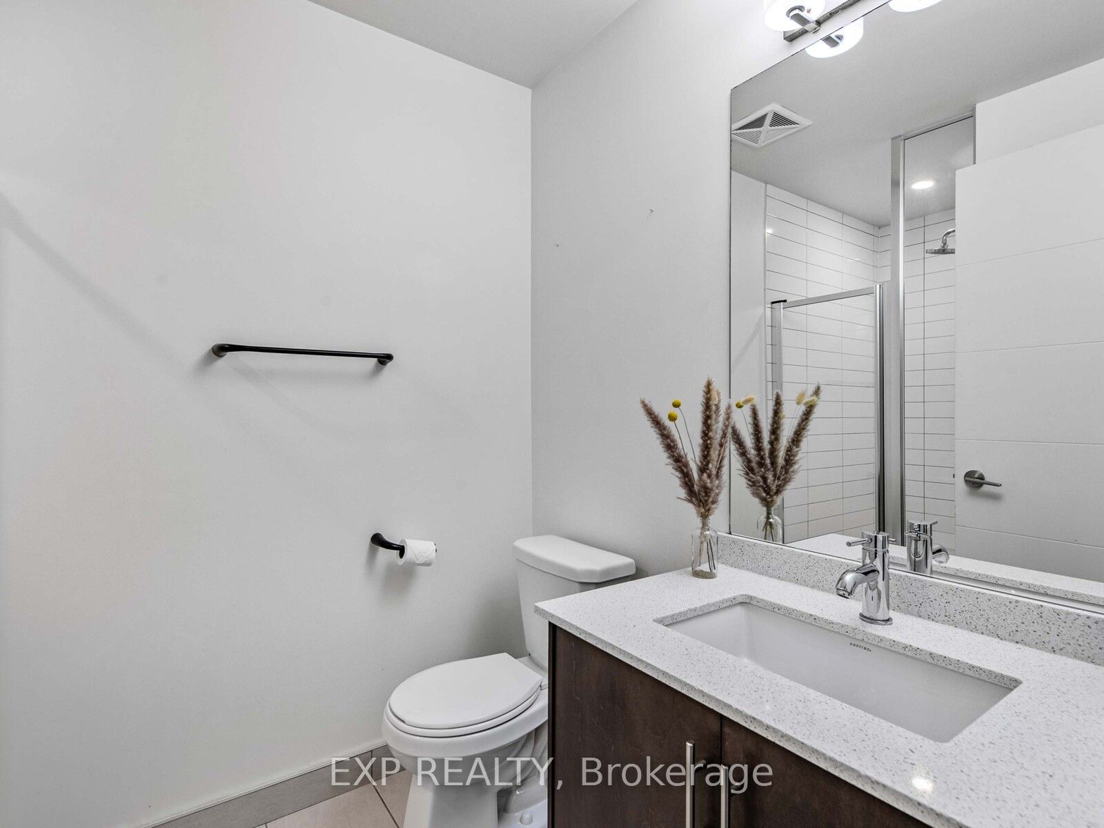 460 Adelaide Street E 833 Property Photo 21