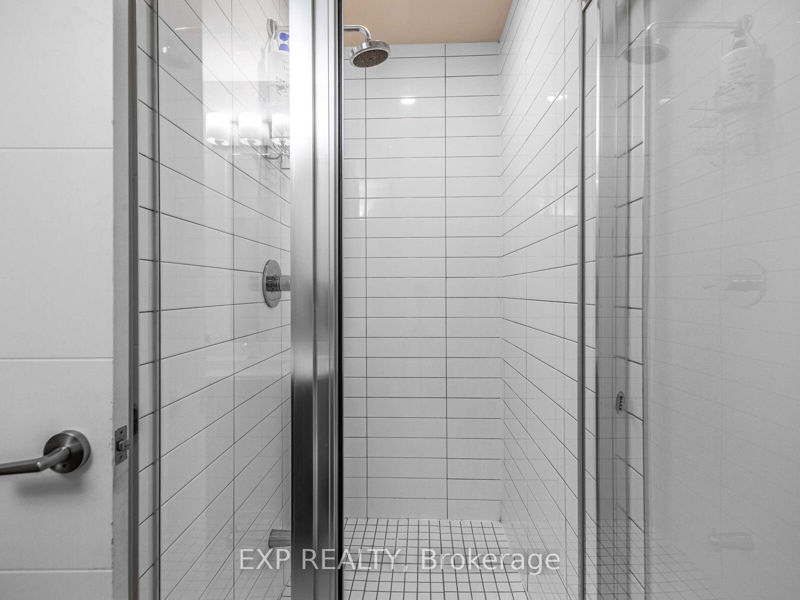 460 Adelaide Street E 833 Property Photo 22