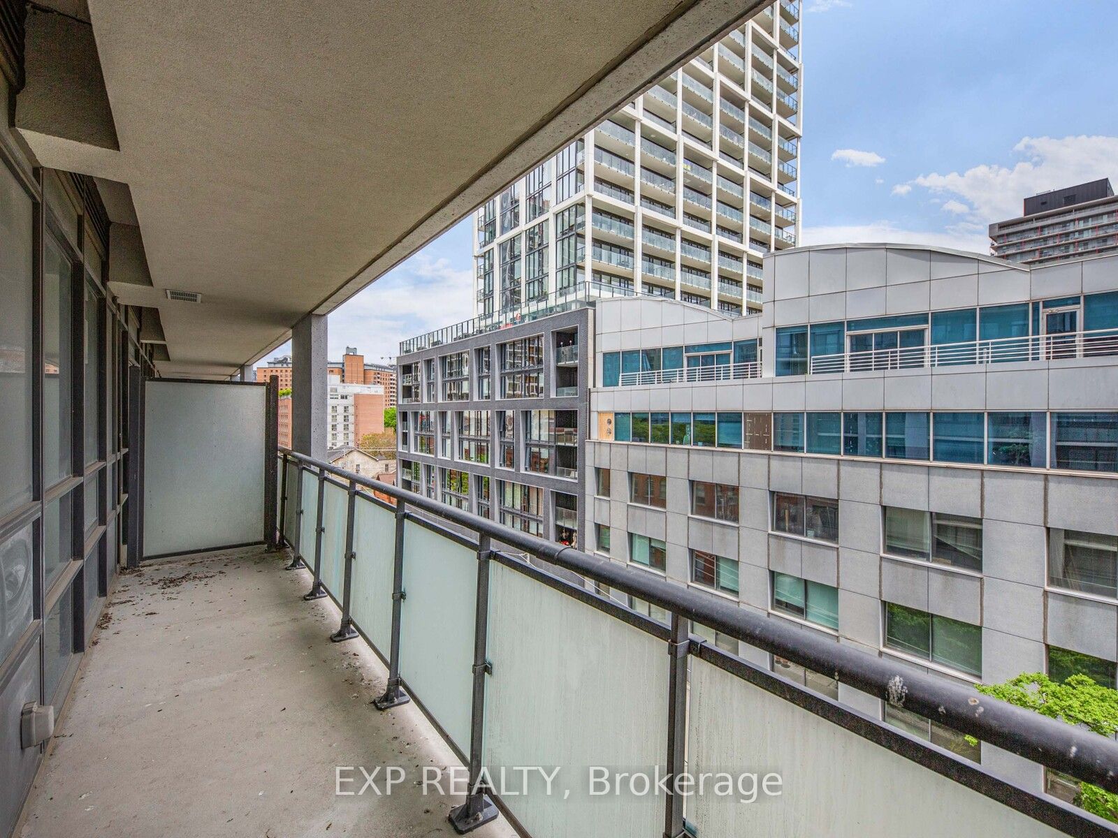 460 Adelaide Street E 833 Property Photo 25