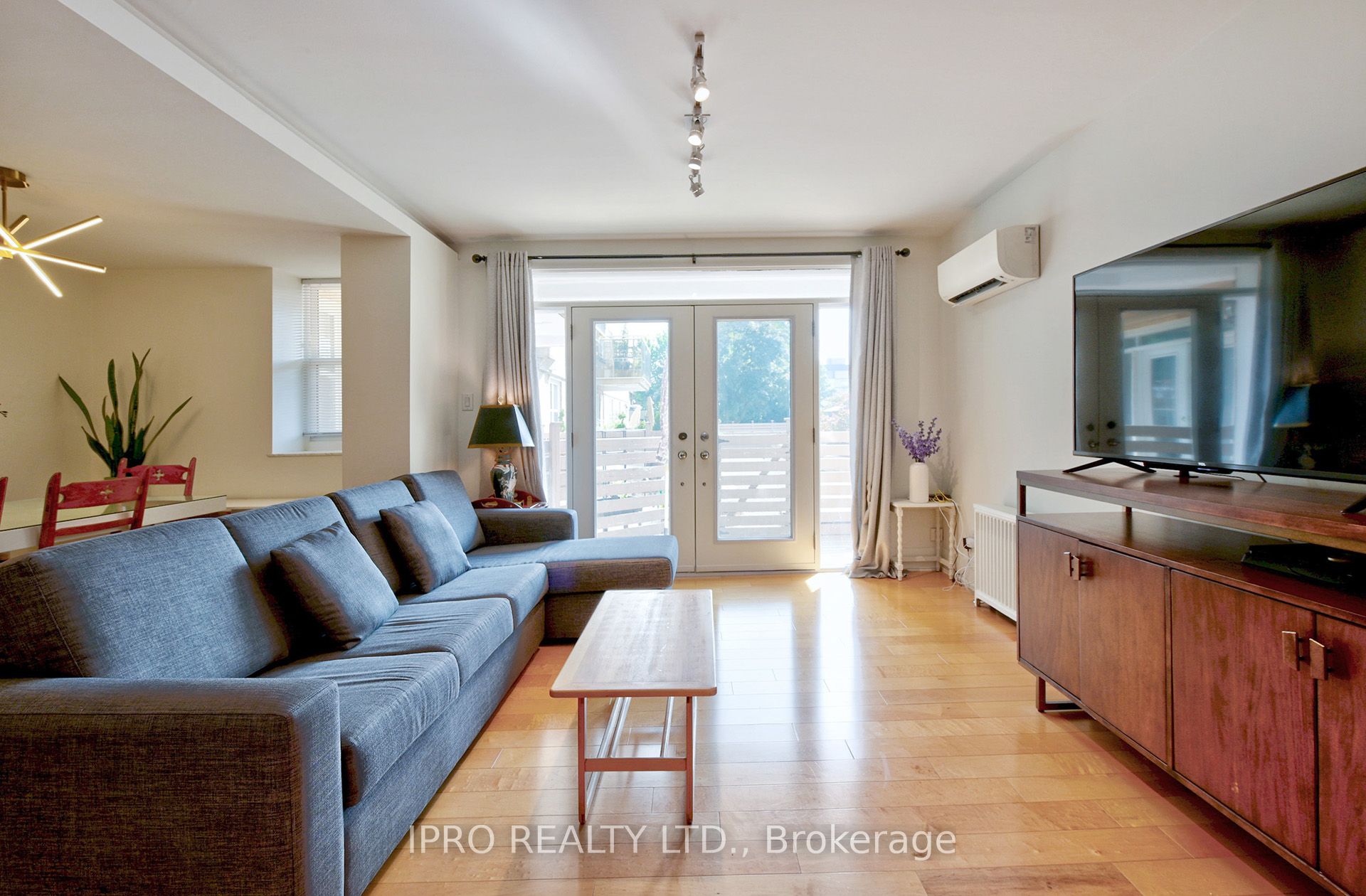 2603 Bathurst Street 101 Property Photo 1