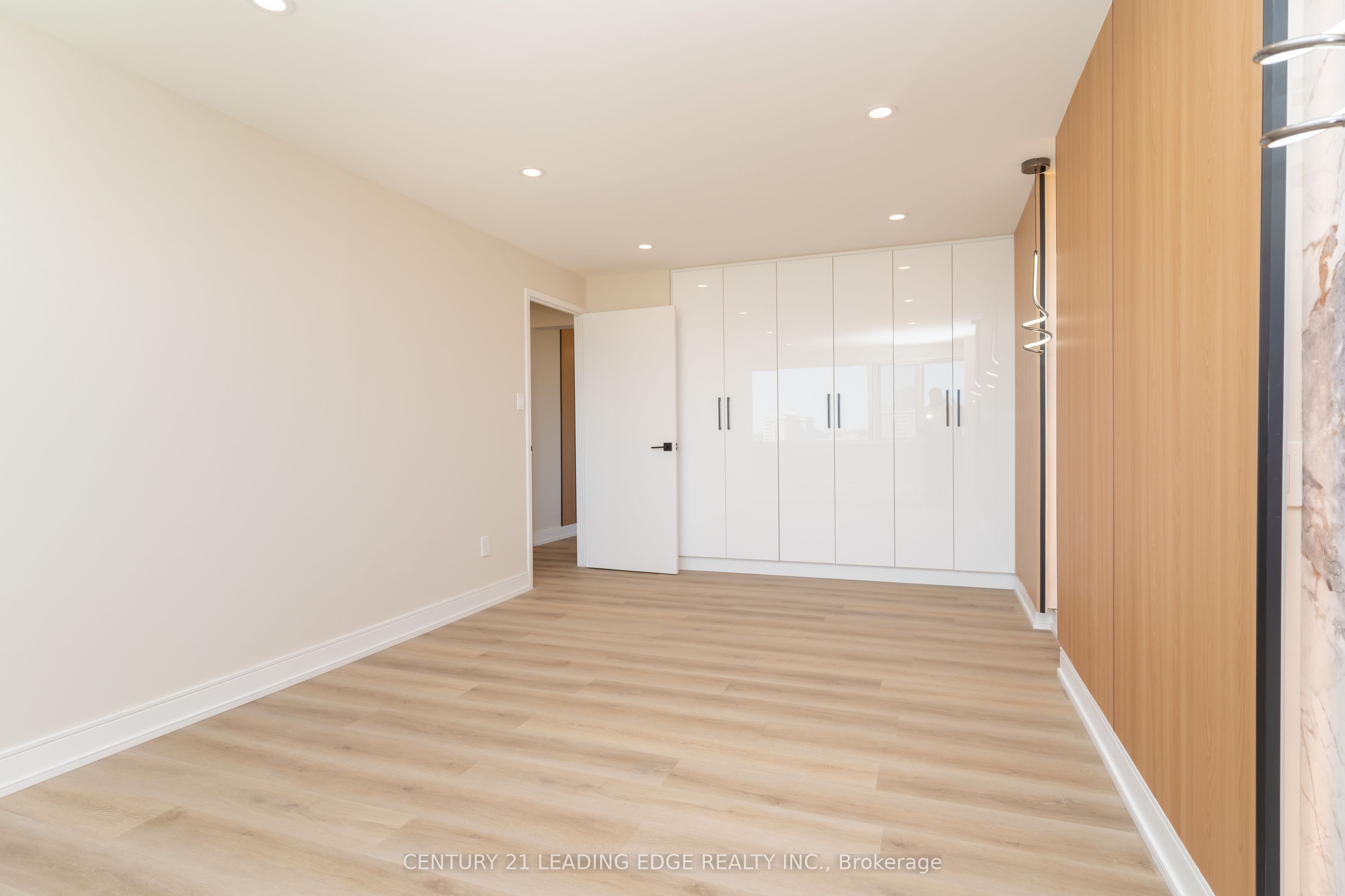 725 Don Mills Road 1206 Property Photo 24