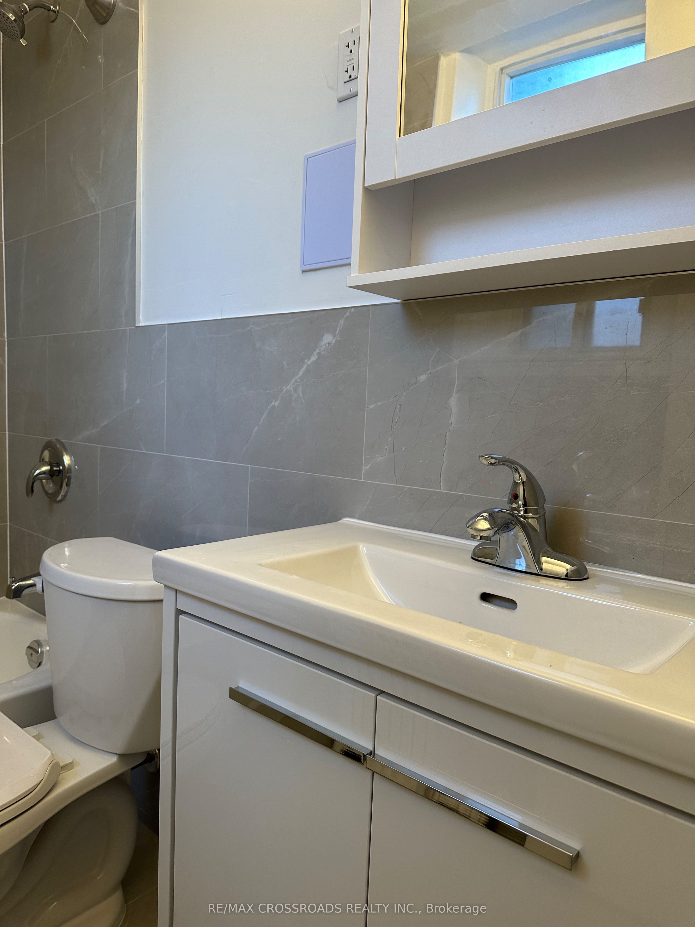 2770 Yonge Street B08 Property Photo 7