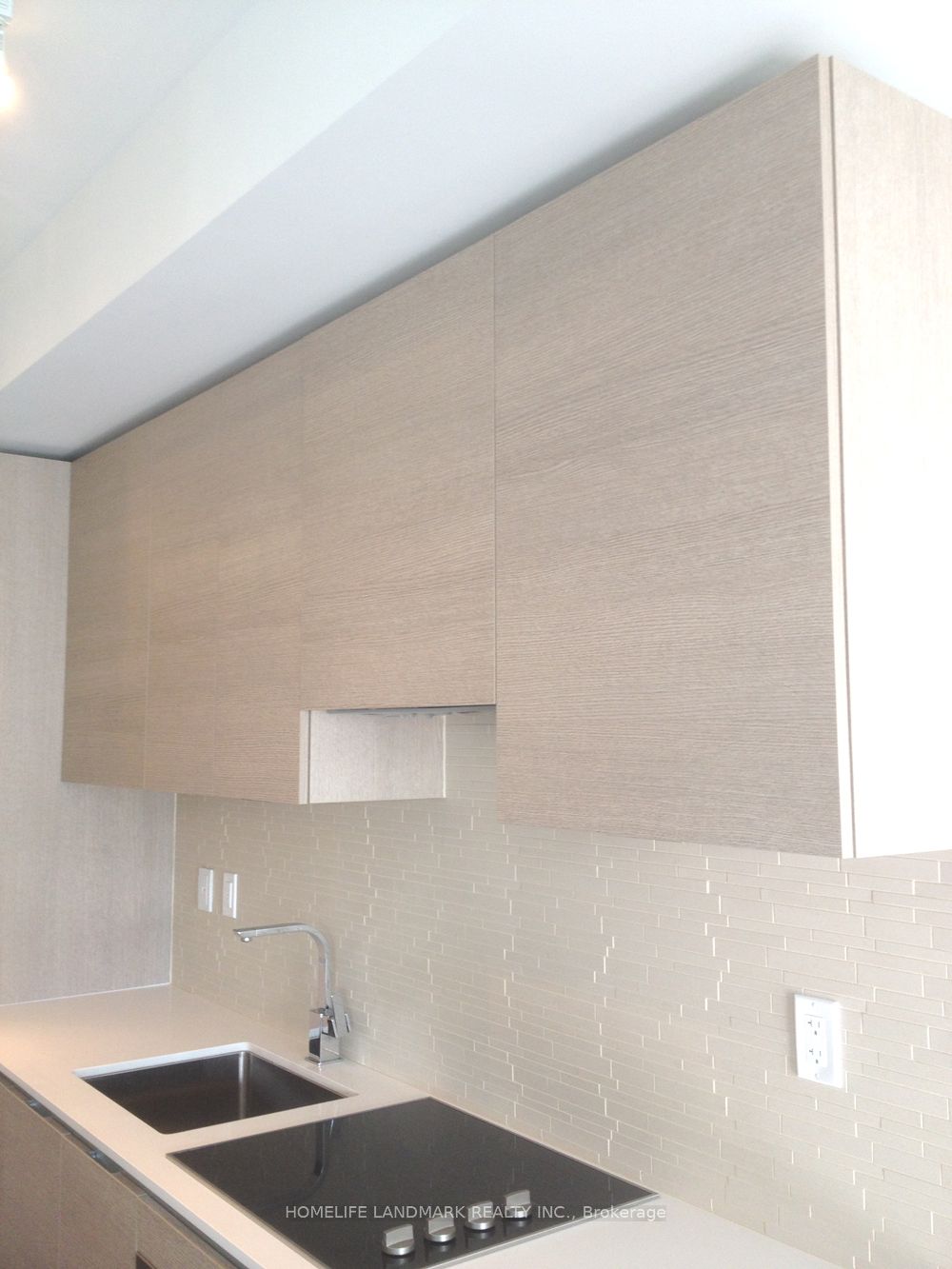 200 Bloor Street W 702 Property Photo 6