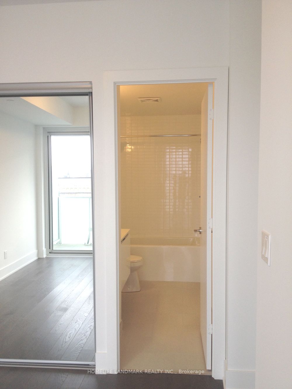 200 Bloor Street W 702 Property Photo 10