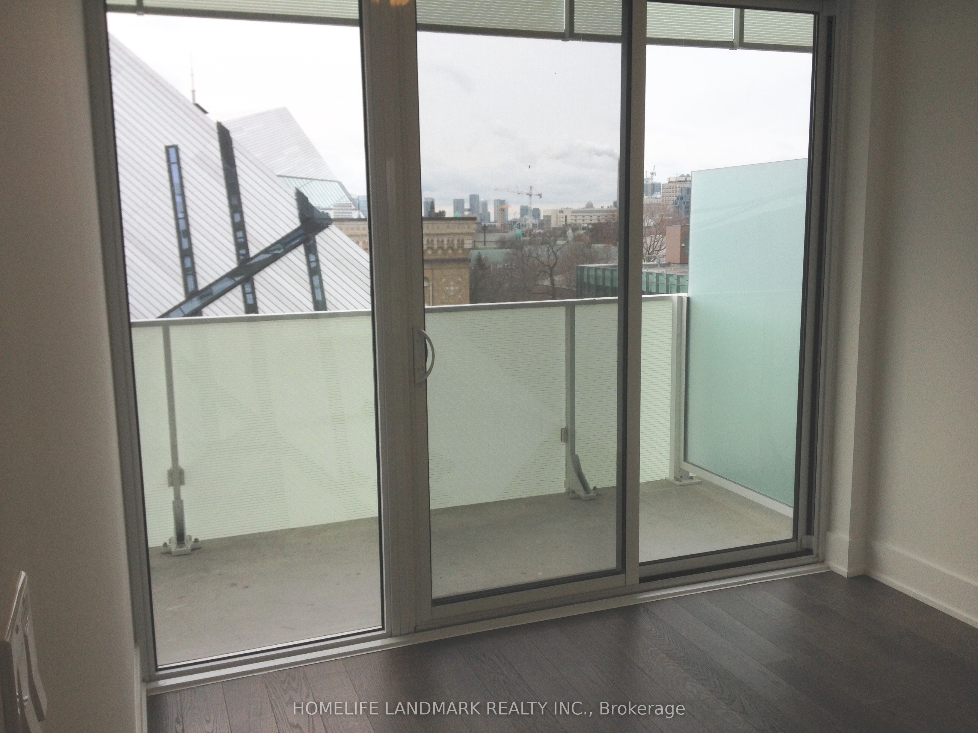 200 Bloor Street W 702 Property Photo 13