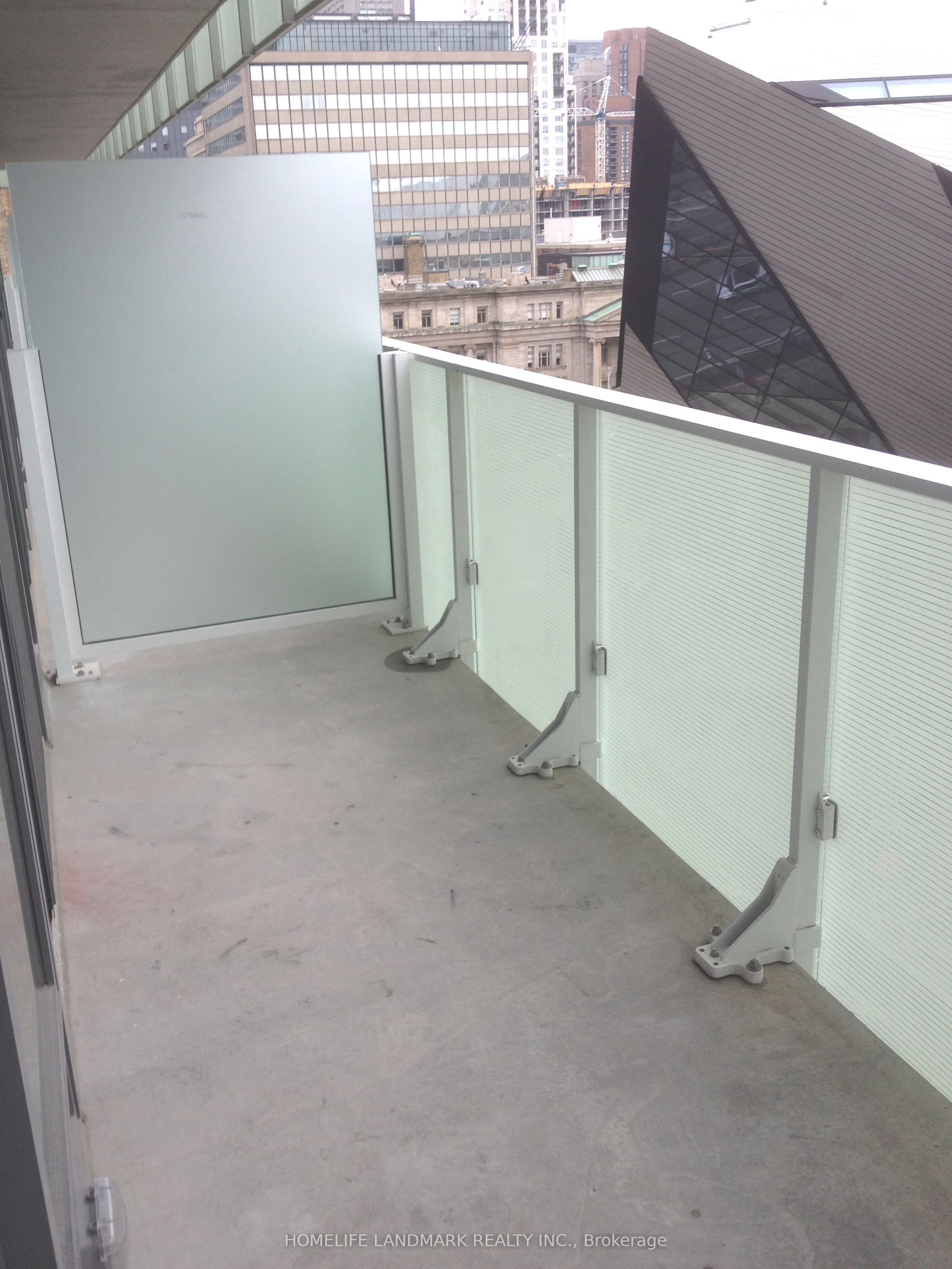 200 Bloor Street W 702 Property Photo 19