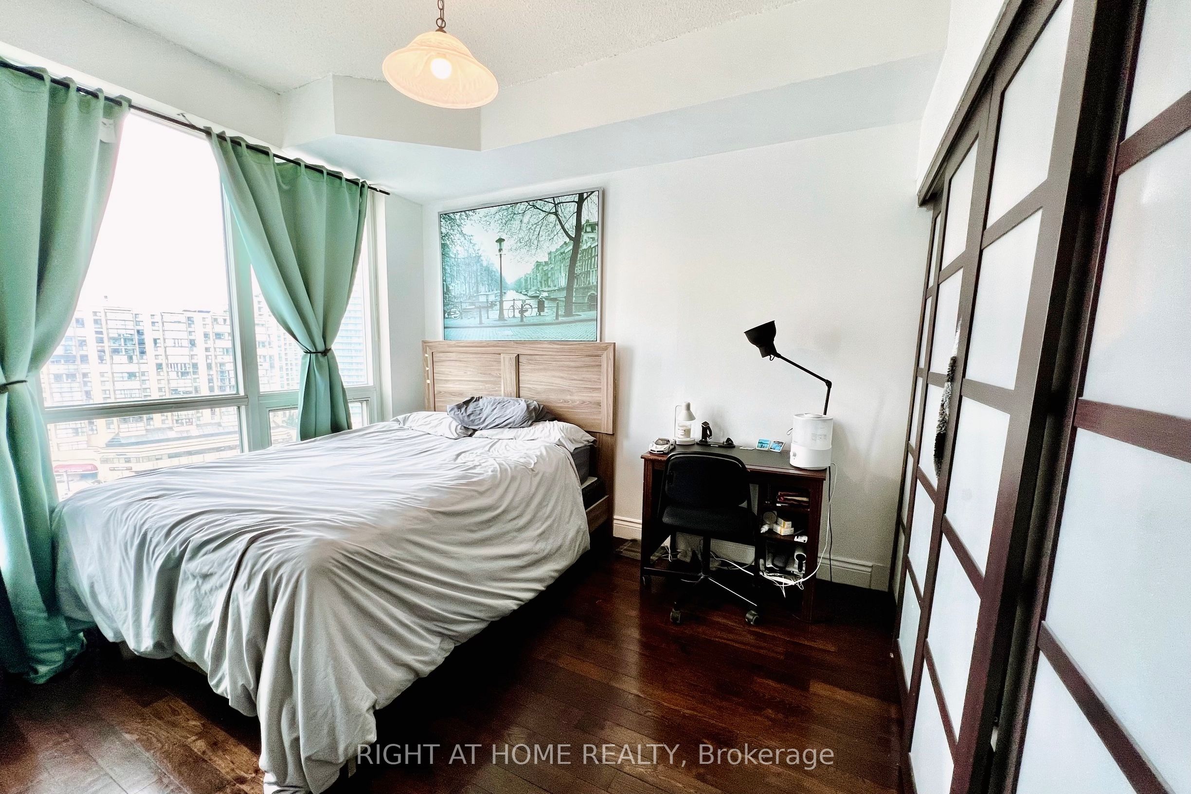 60 Byng Avenue 1315 Property Photo 3