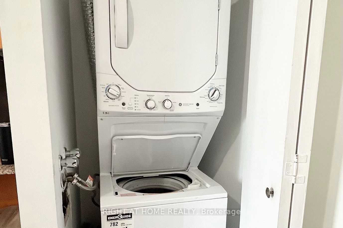 60 Byng Avenue 1315 Property Photo 8