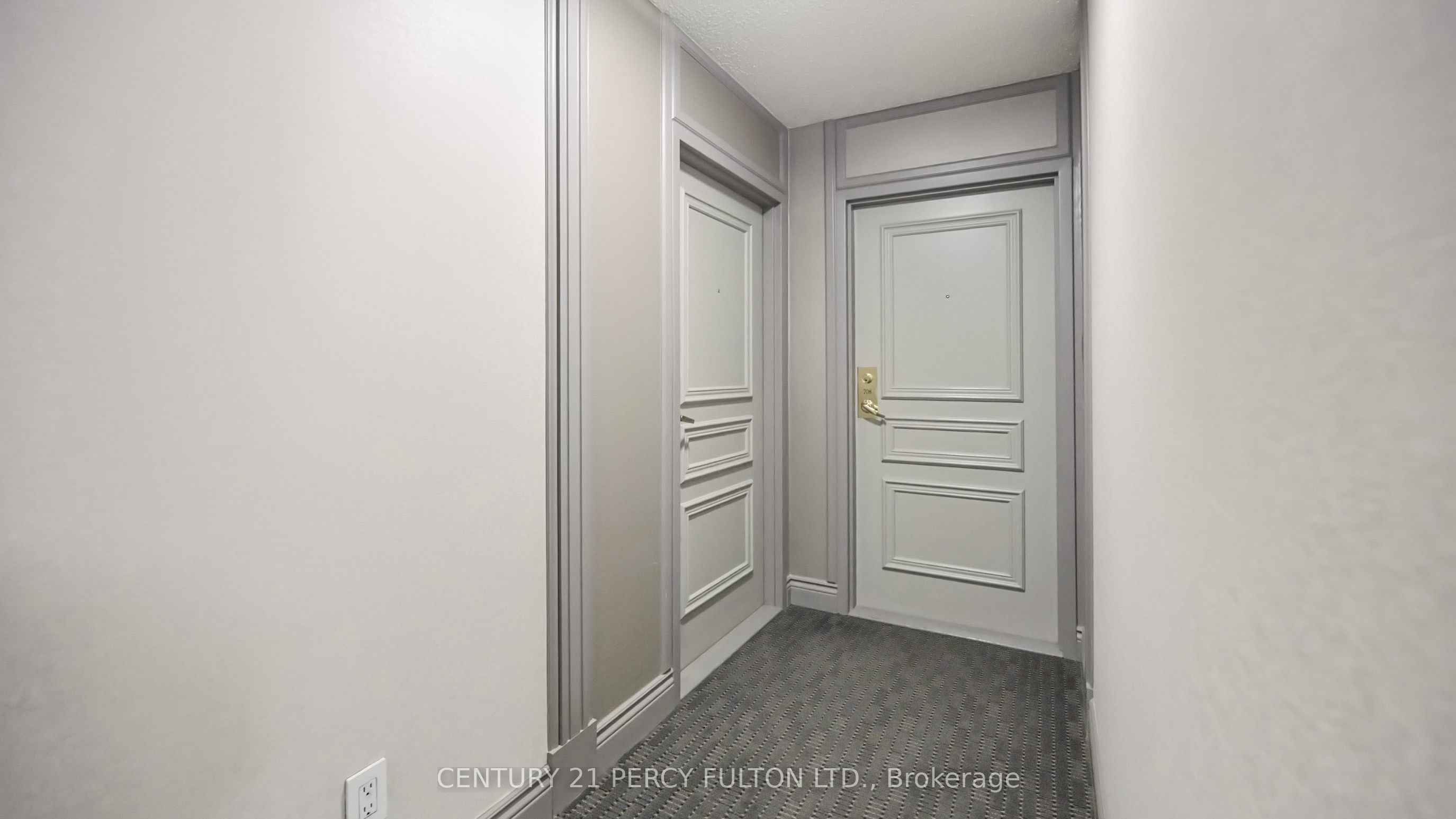 51 Harrison Garden Boulevard 707 Property Photo 9