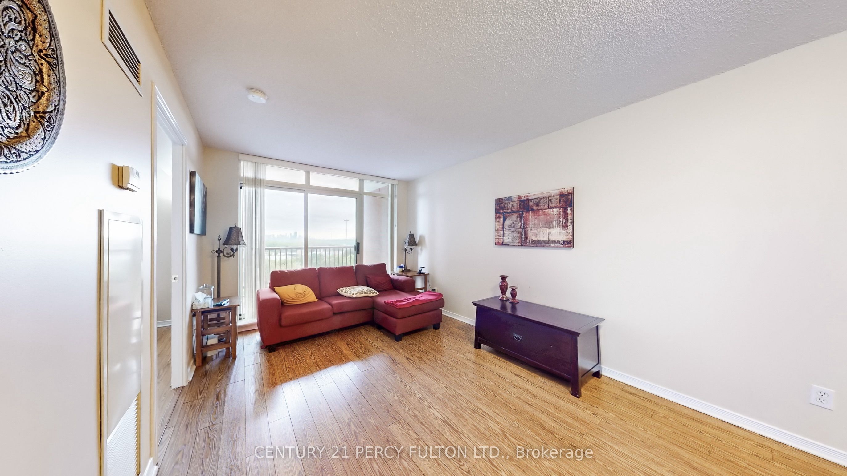 51 Harrison Garden Boulevard 707 Property Photo 11