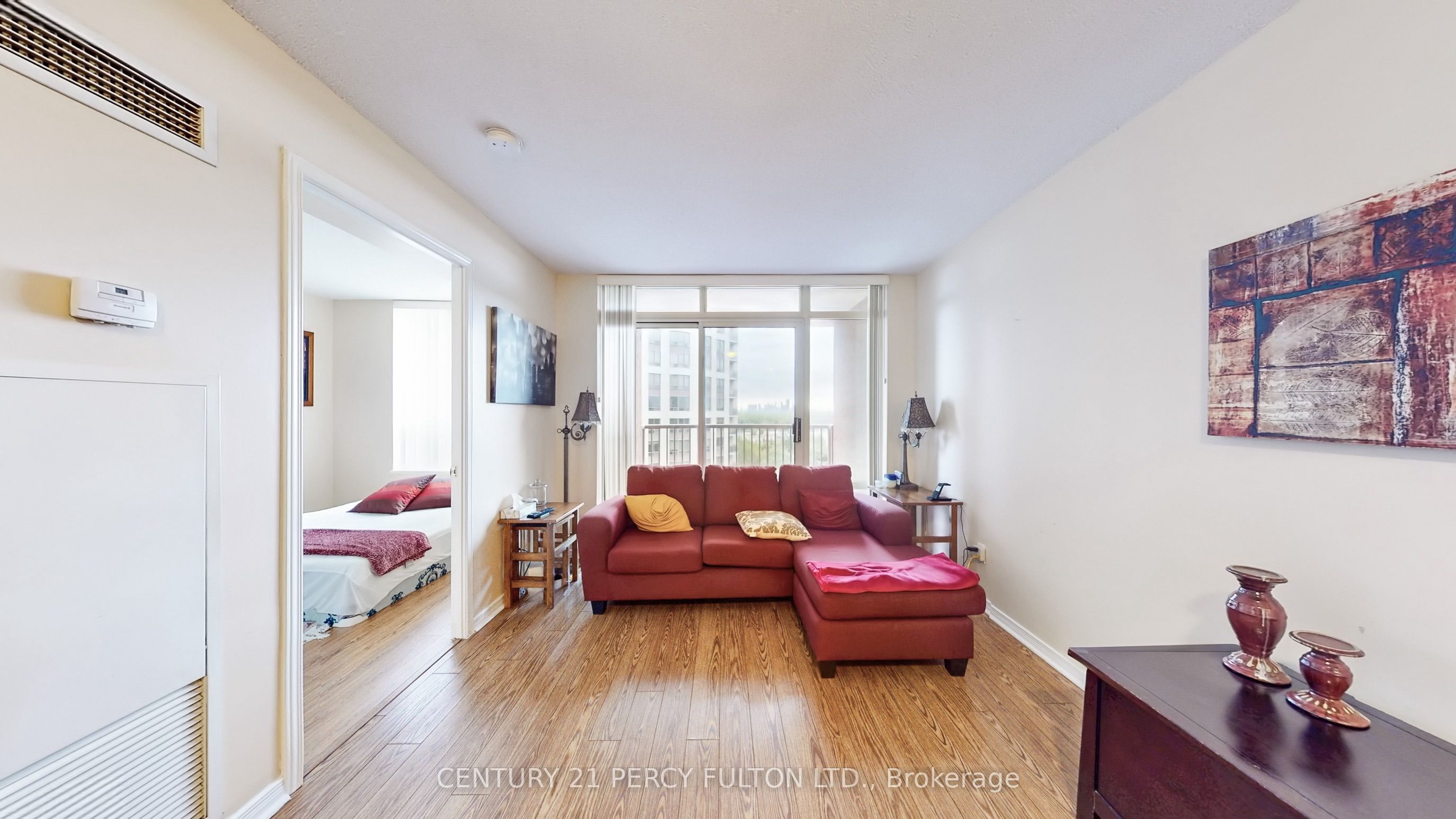 51 Harrison Garden Boulevard 707 Property Photo 12