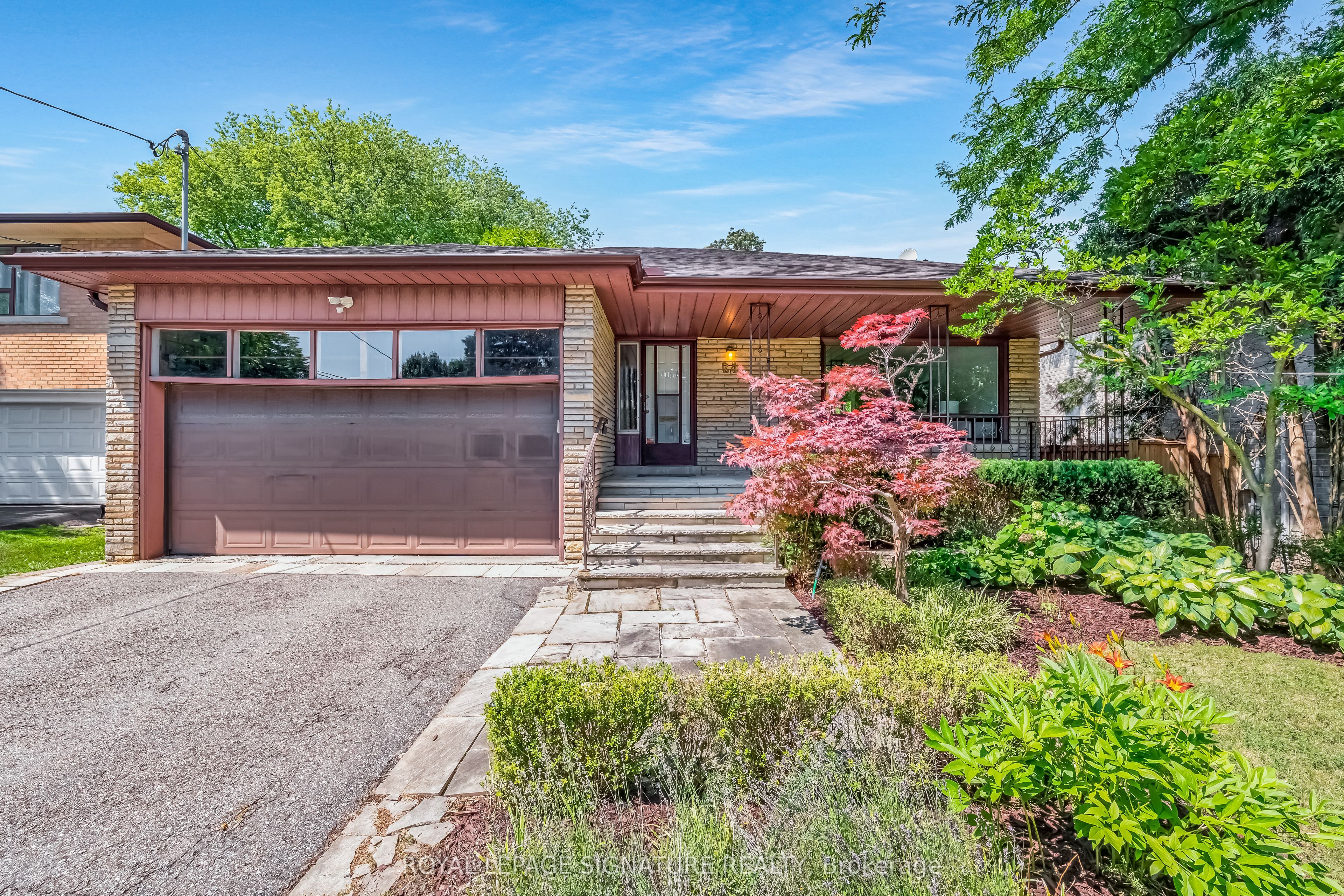 24 Ealing Drive Property Photo 1