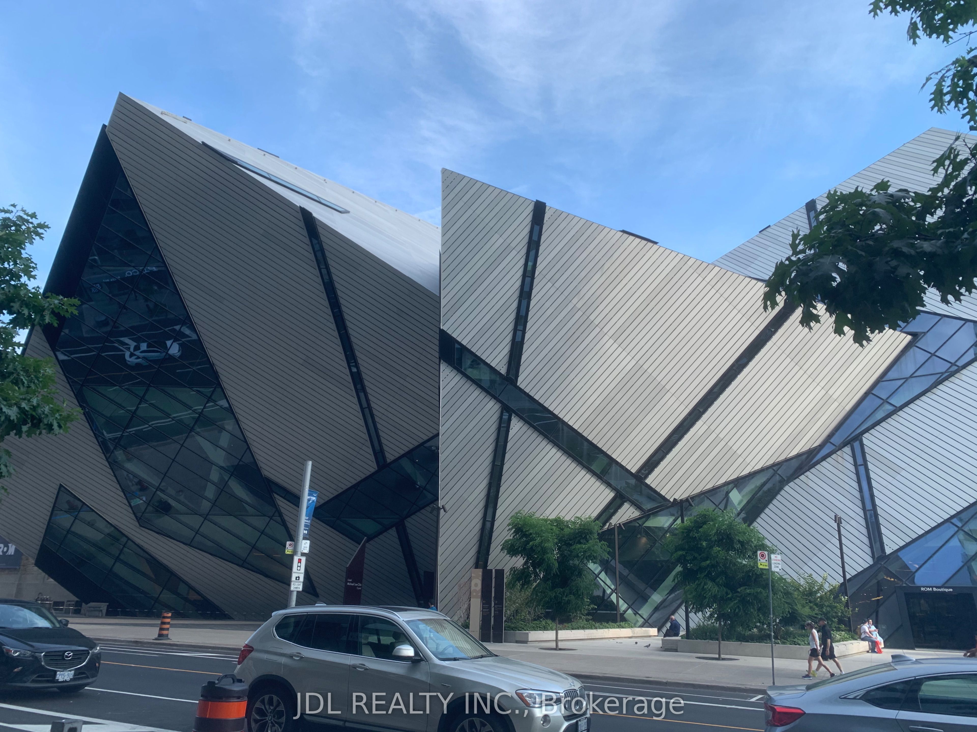 200 Bloor Street W 2204 Property Photo 2