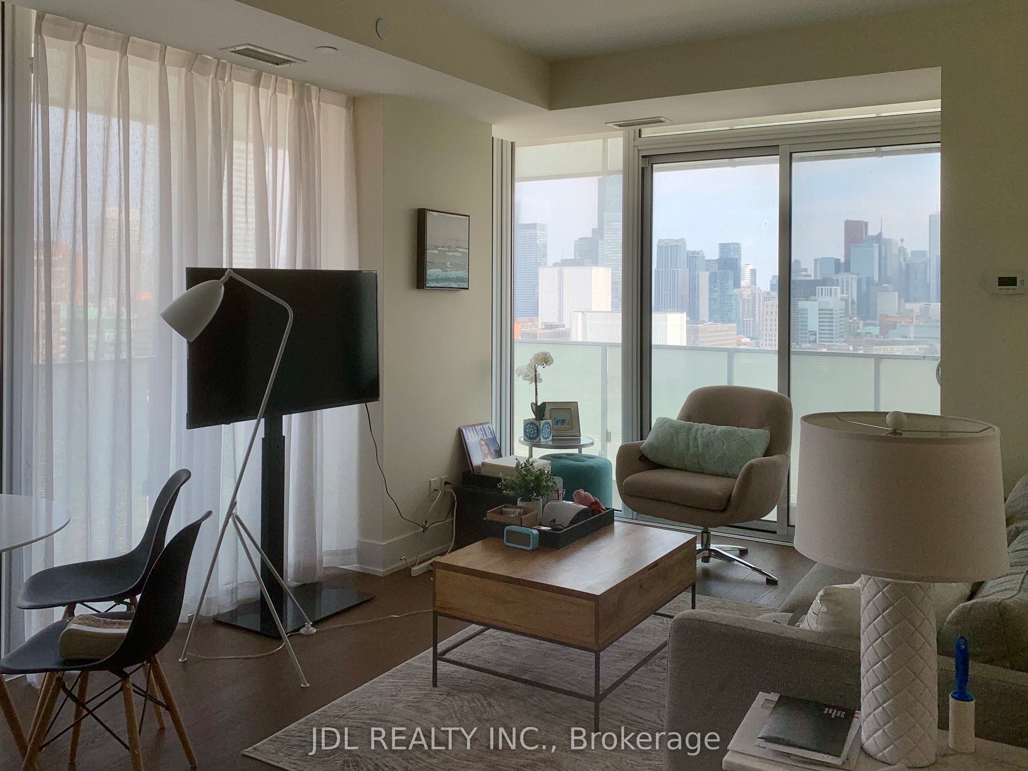 200 Bloor Street W 2204 Property Photo 9