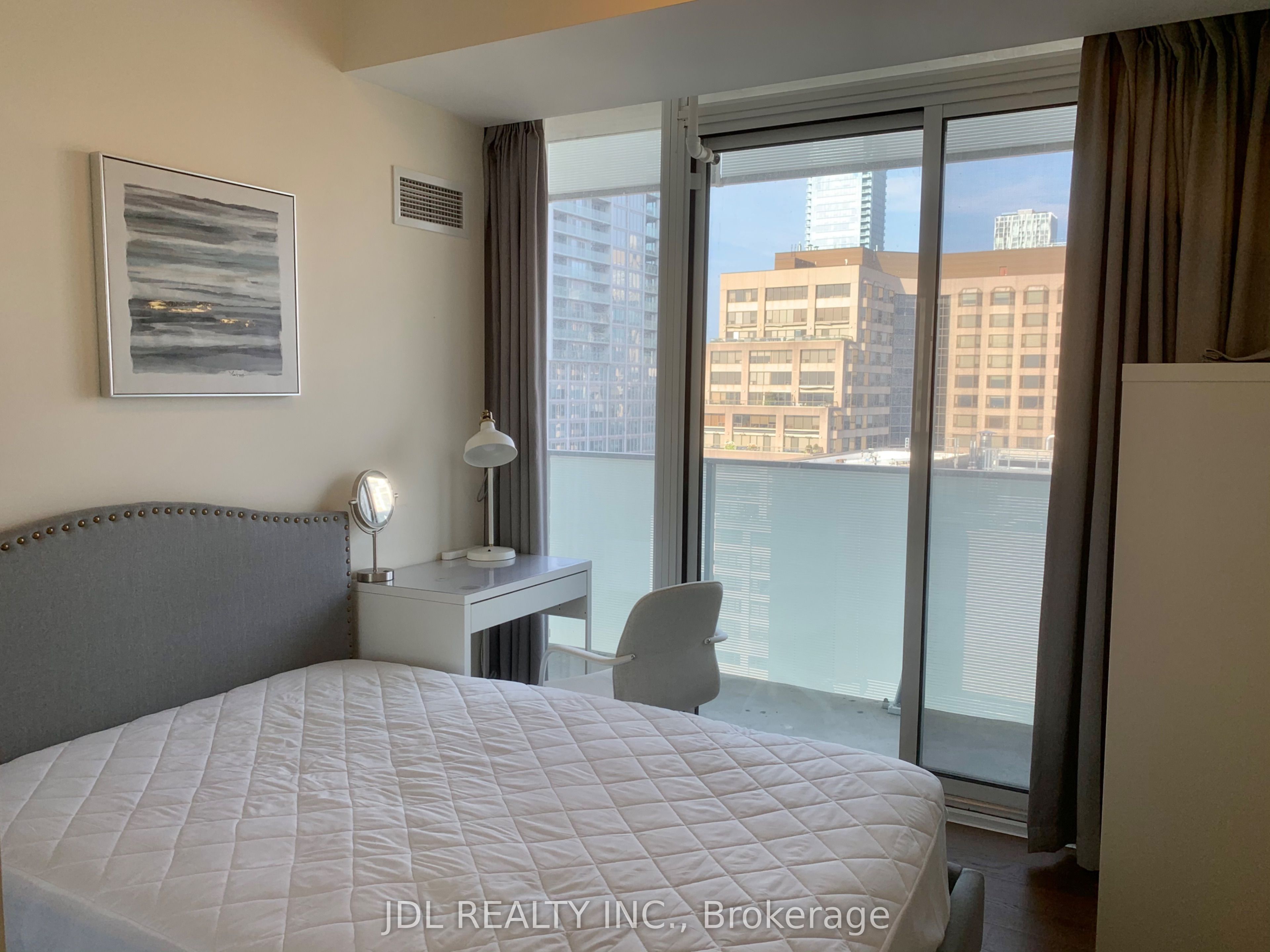 200 Bloor Street W 2204 Property Photo 15