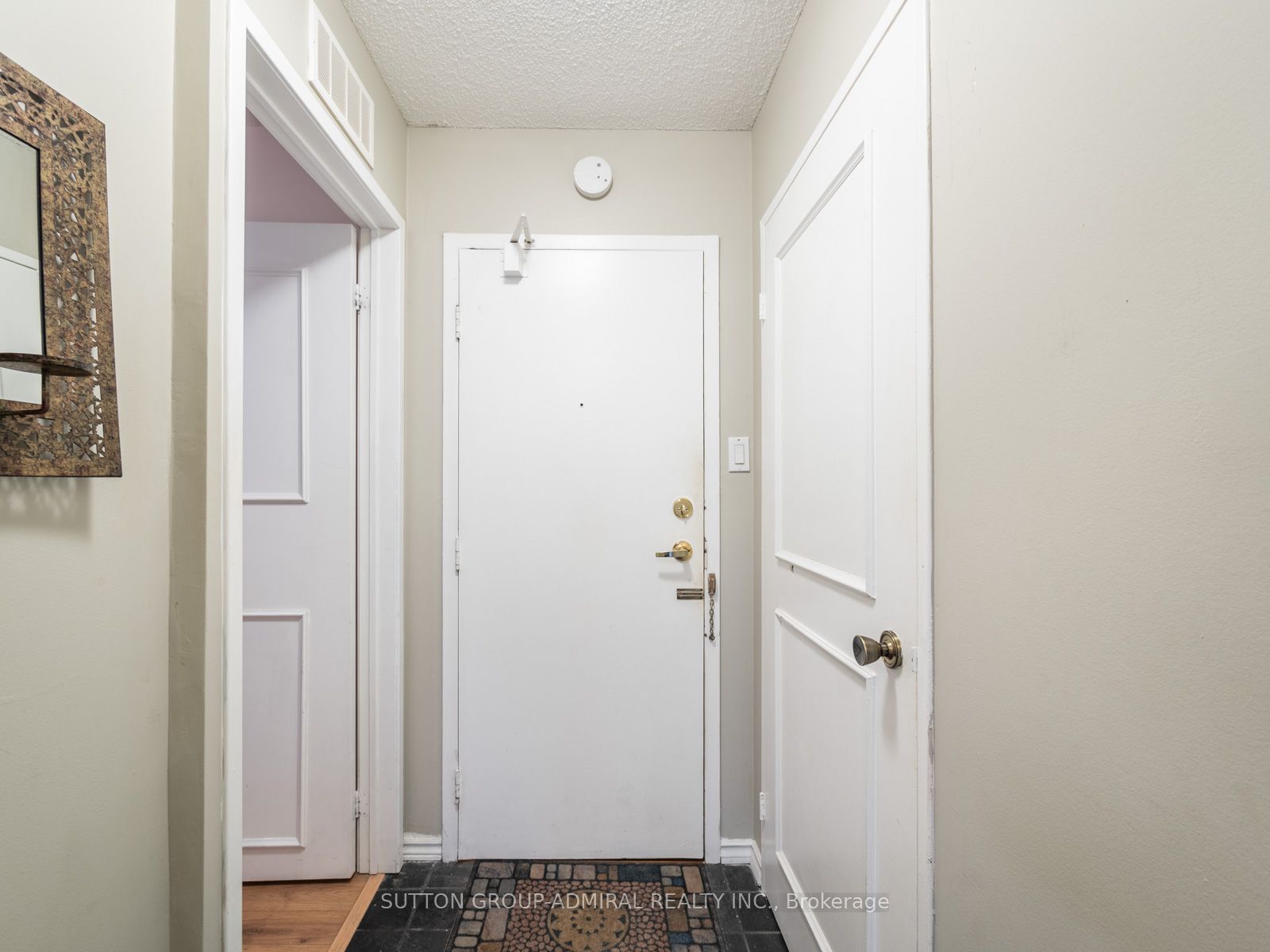 212 St George Street 302 Property Photo 6
