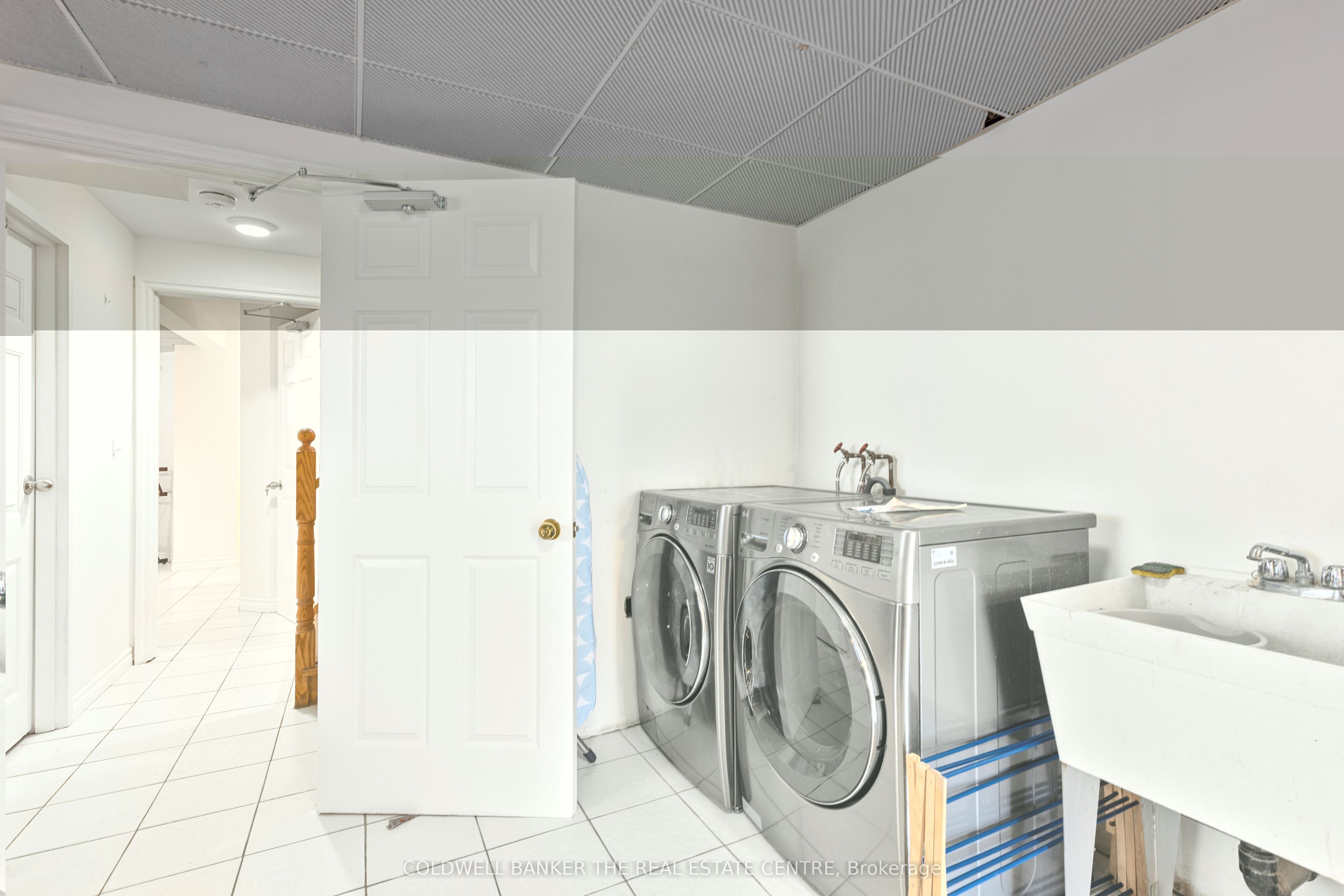 148 Rusholme Road Bsmt Property Photo 9