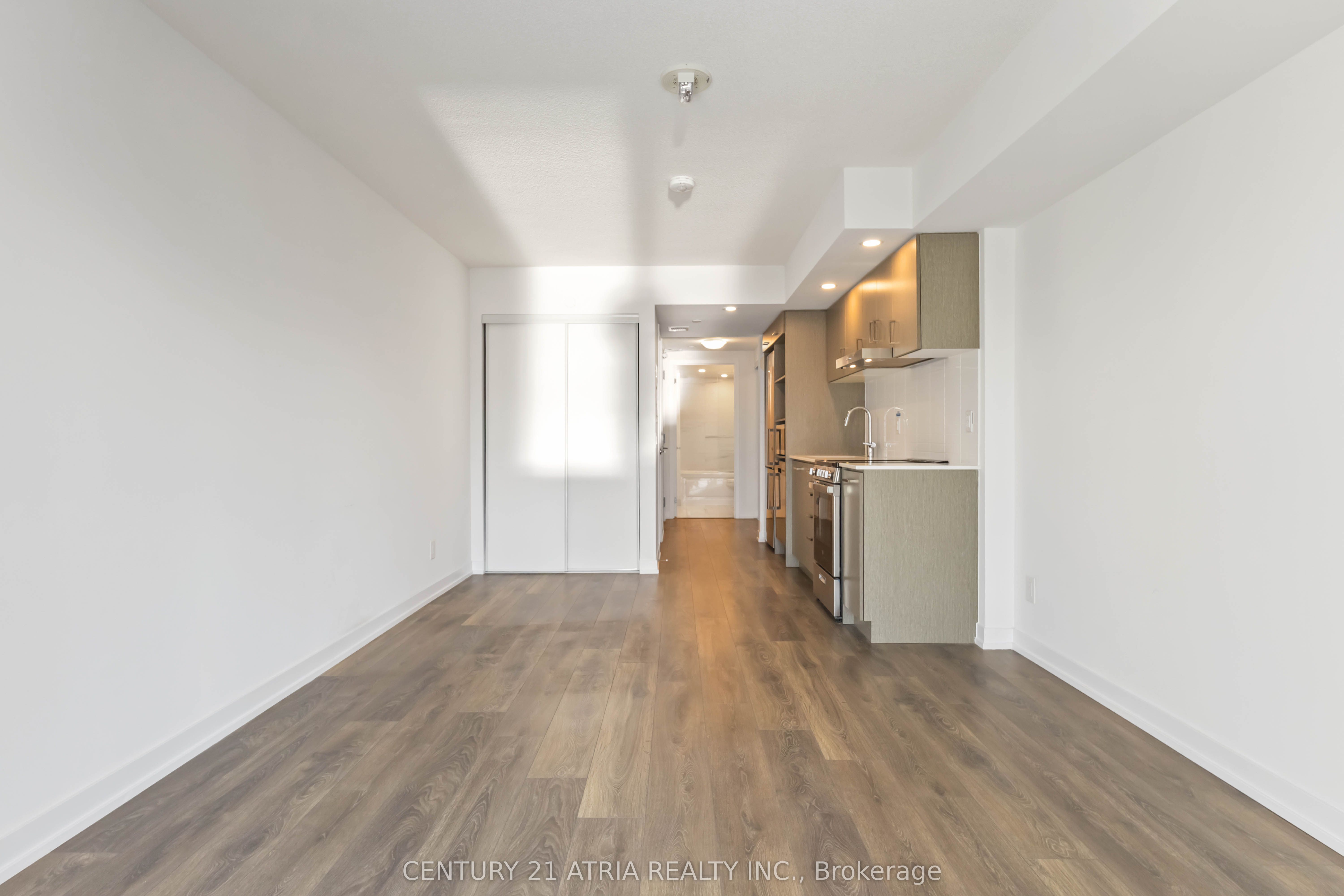 219 Dundas Street 2310 Property Photo 11