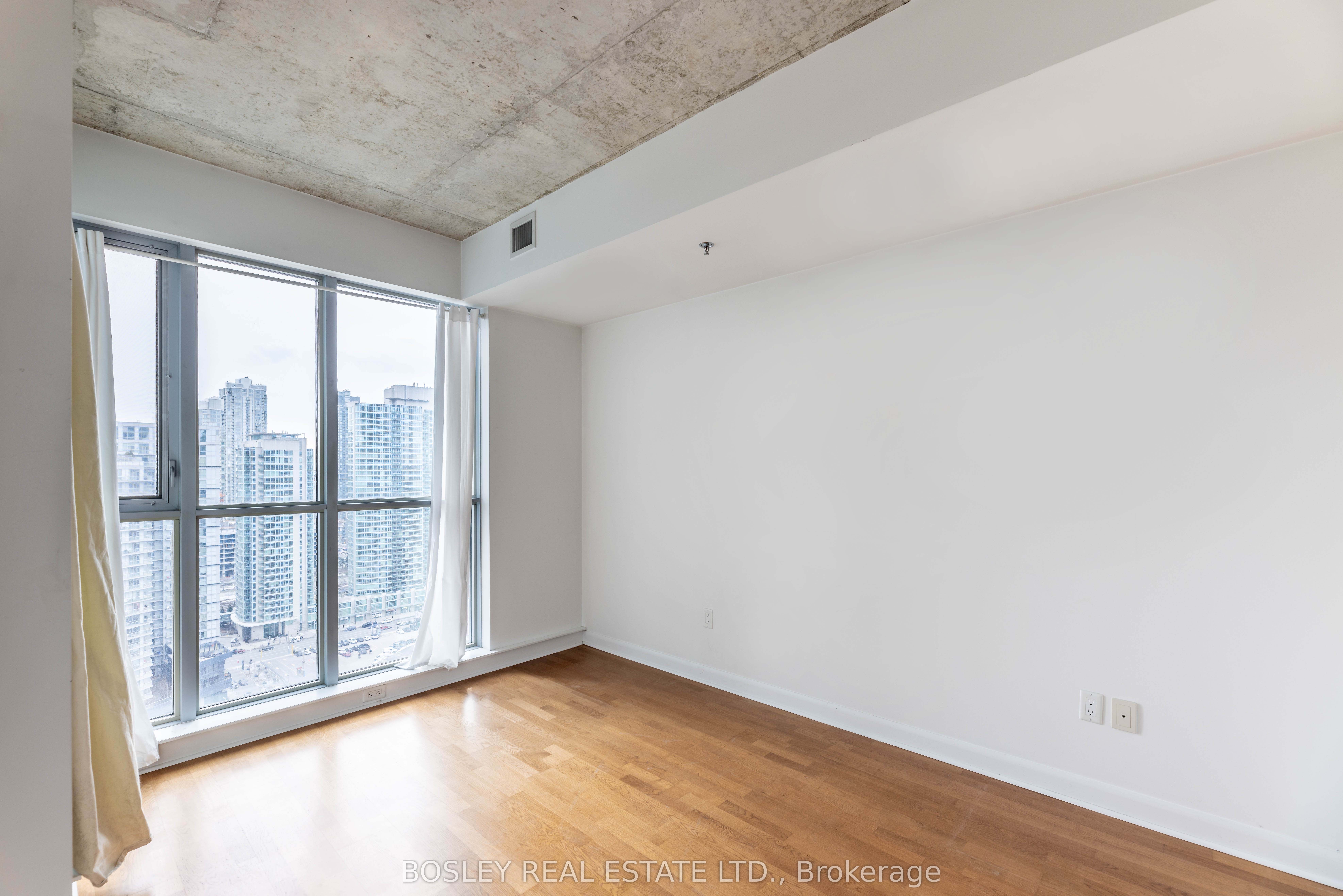 375 King Street W 2203 Property Photo 7