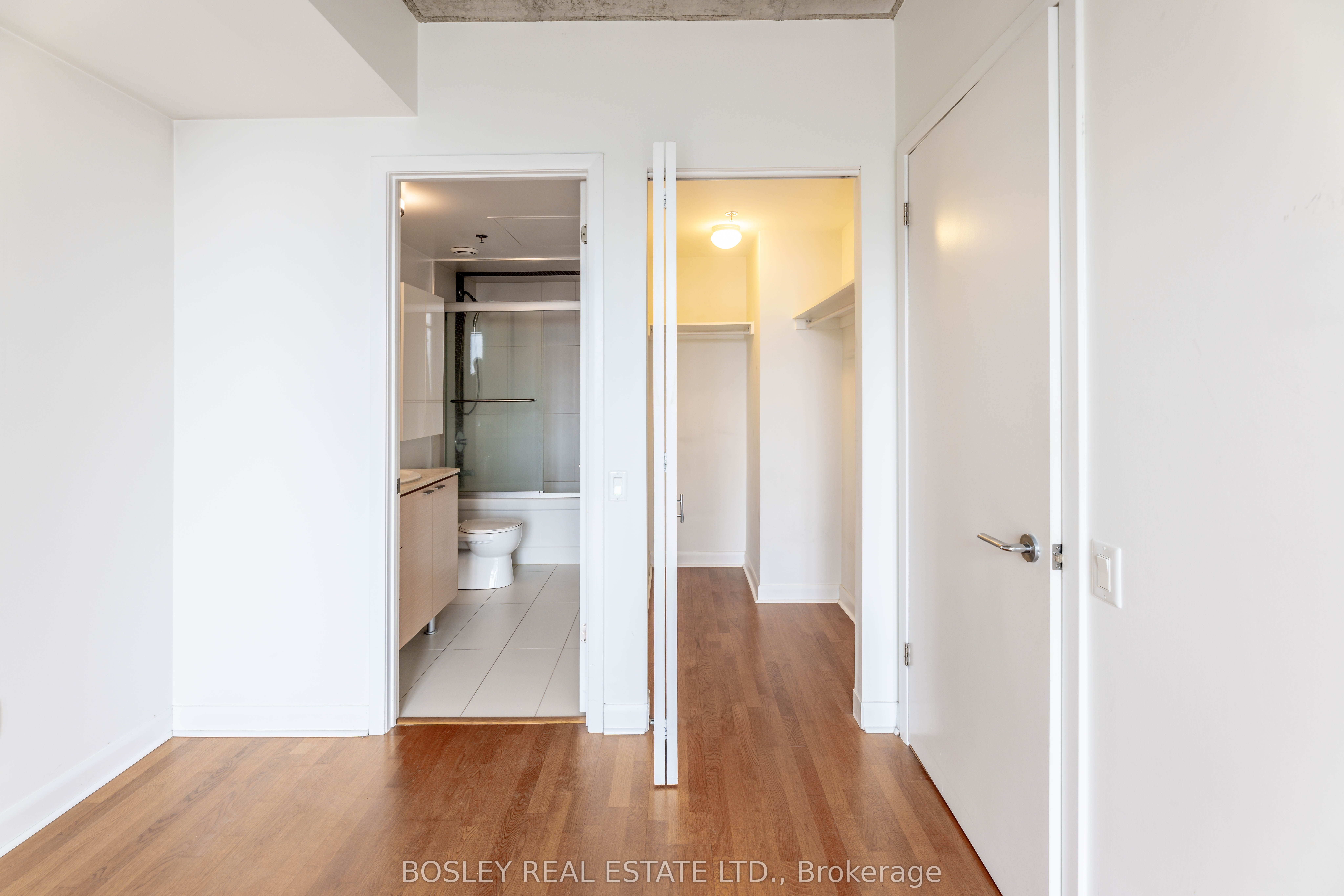 375 King Street W 2203 Property Photo 8