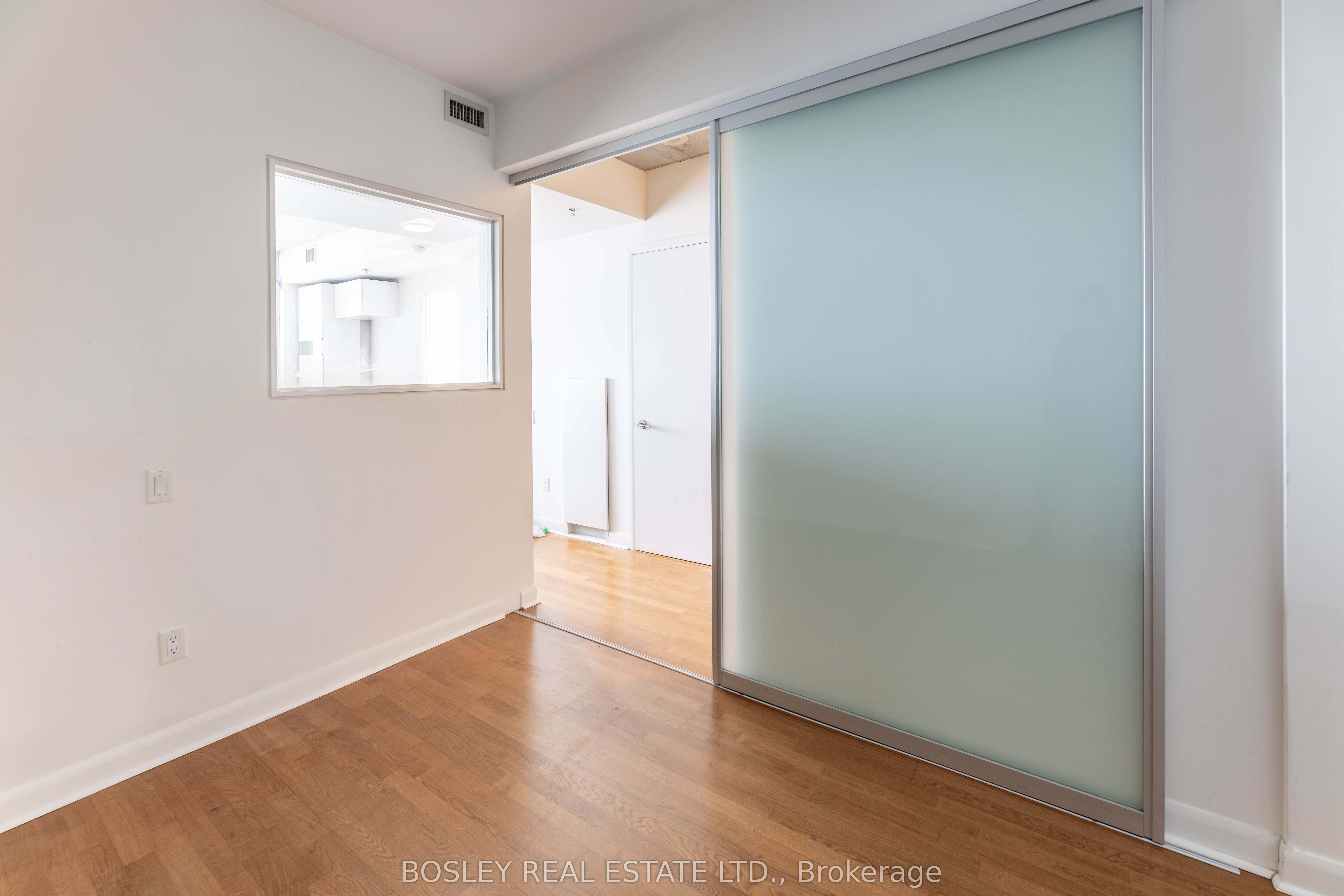 375 King Street W 2203 Property Photo 11