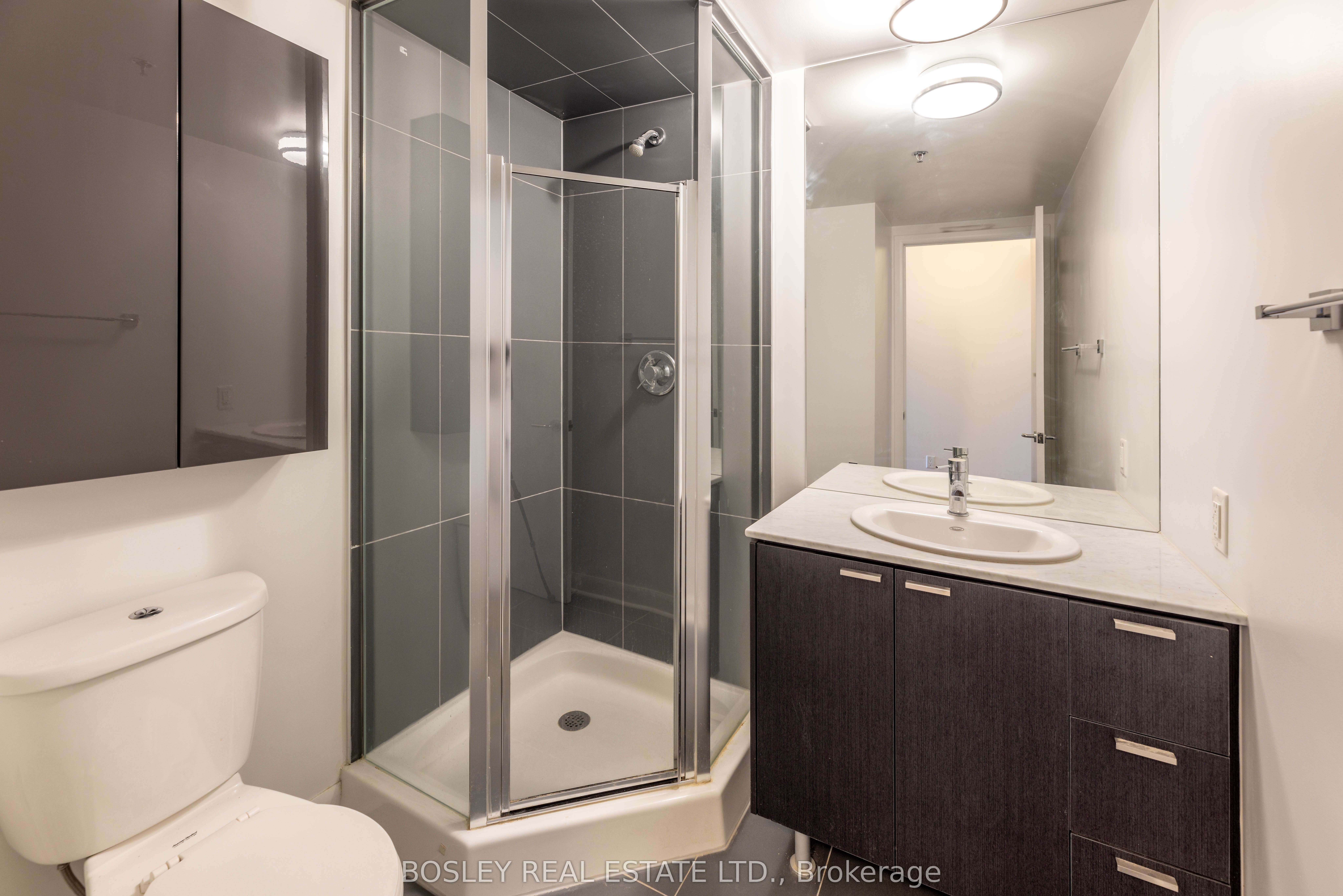 375 King Street W 2203 Property Photo 13