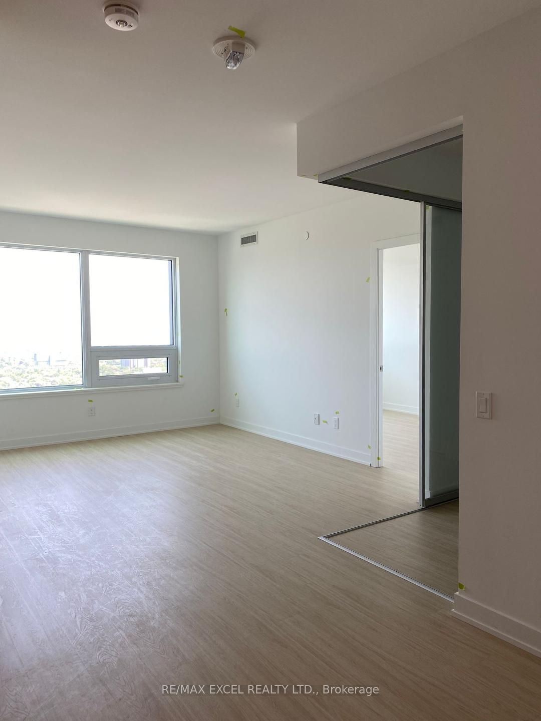 8 Wellesley Street W 5508 Property Photo 8
