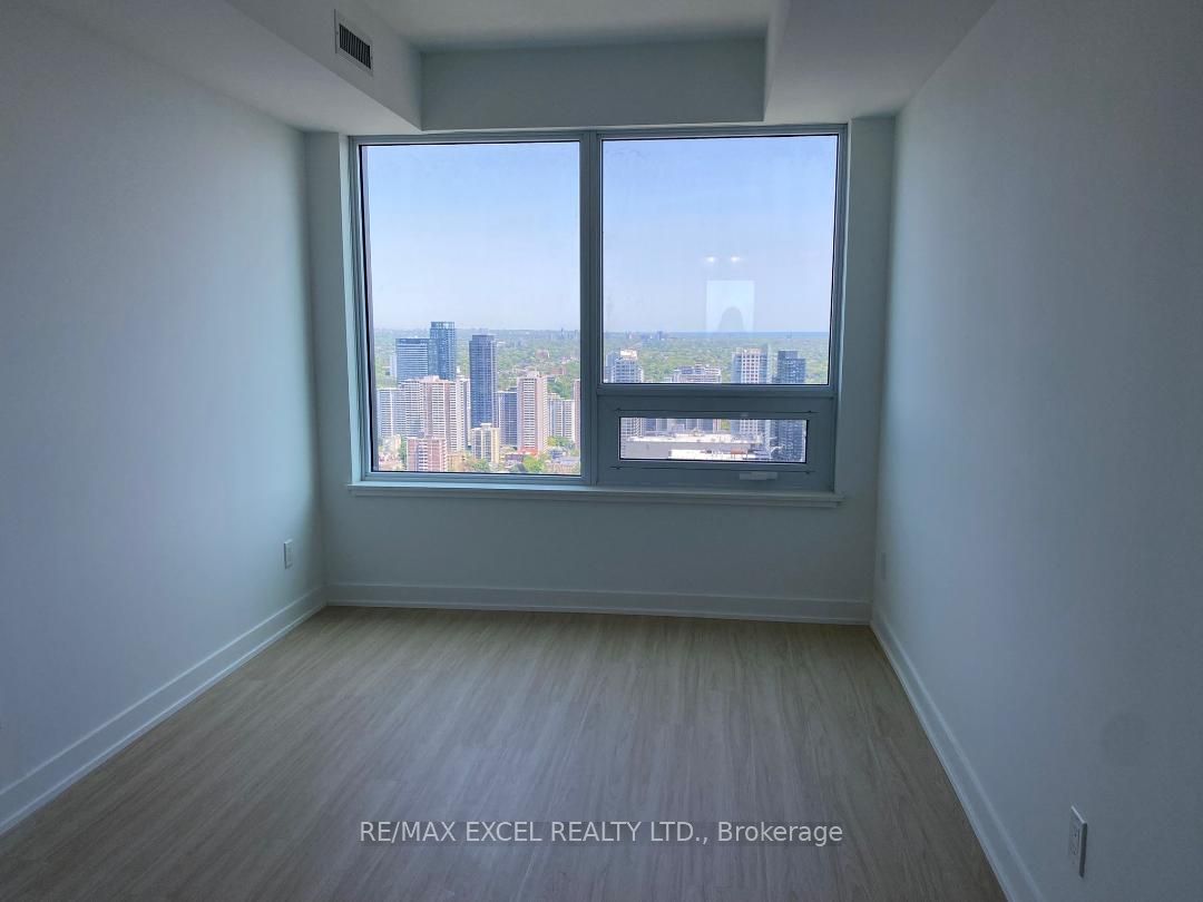 8 Wellesley Street W 5508 Property Photo 11