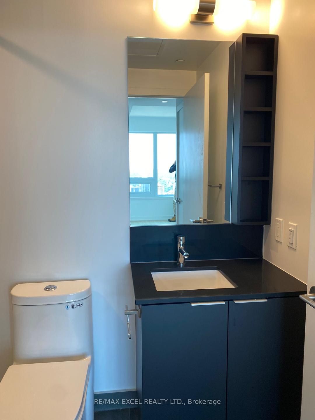 8 Wellesley Street W 5508 Property Photo 12