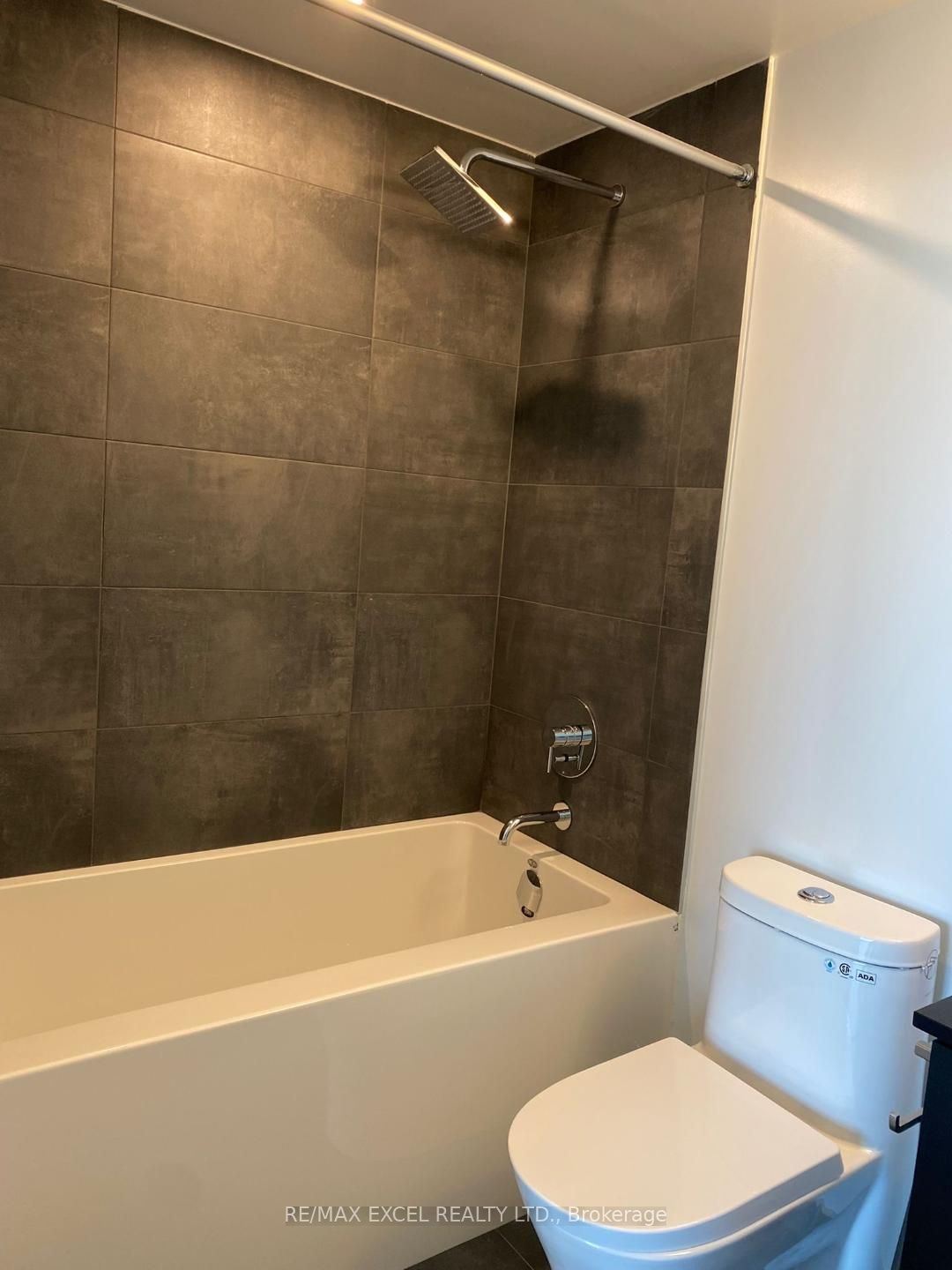 8 Wellesley Street W 5508 Property Photo 17