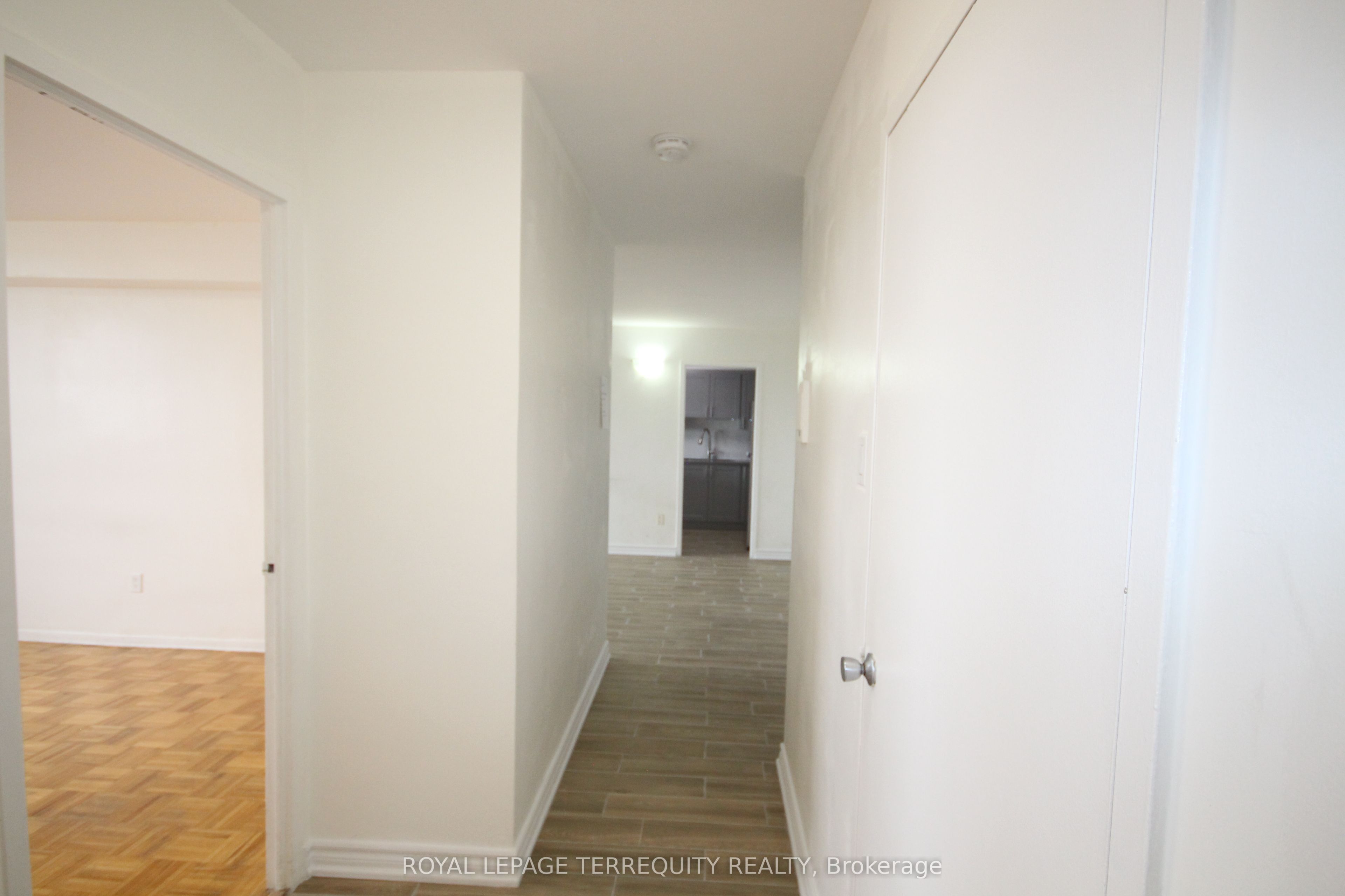 20 Forest Manor Road 707 Property Photo 7