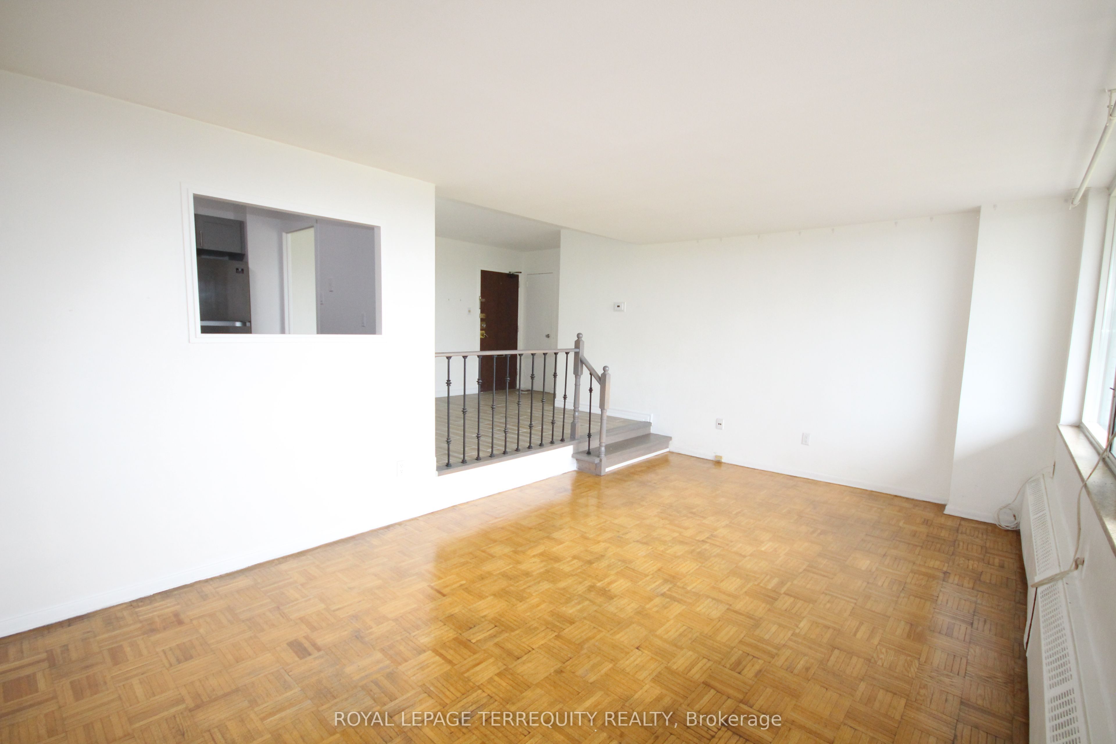 20 Forest Manor Road 707 Property Photo 10