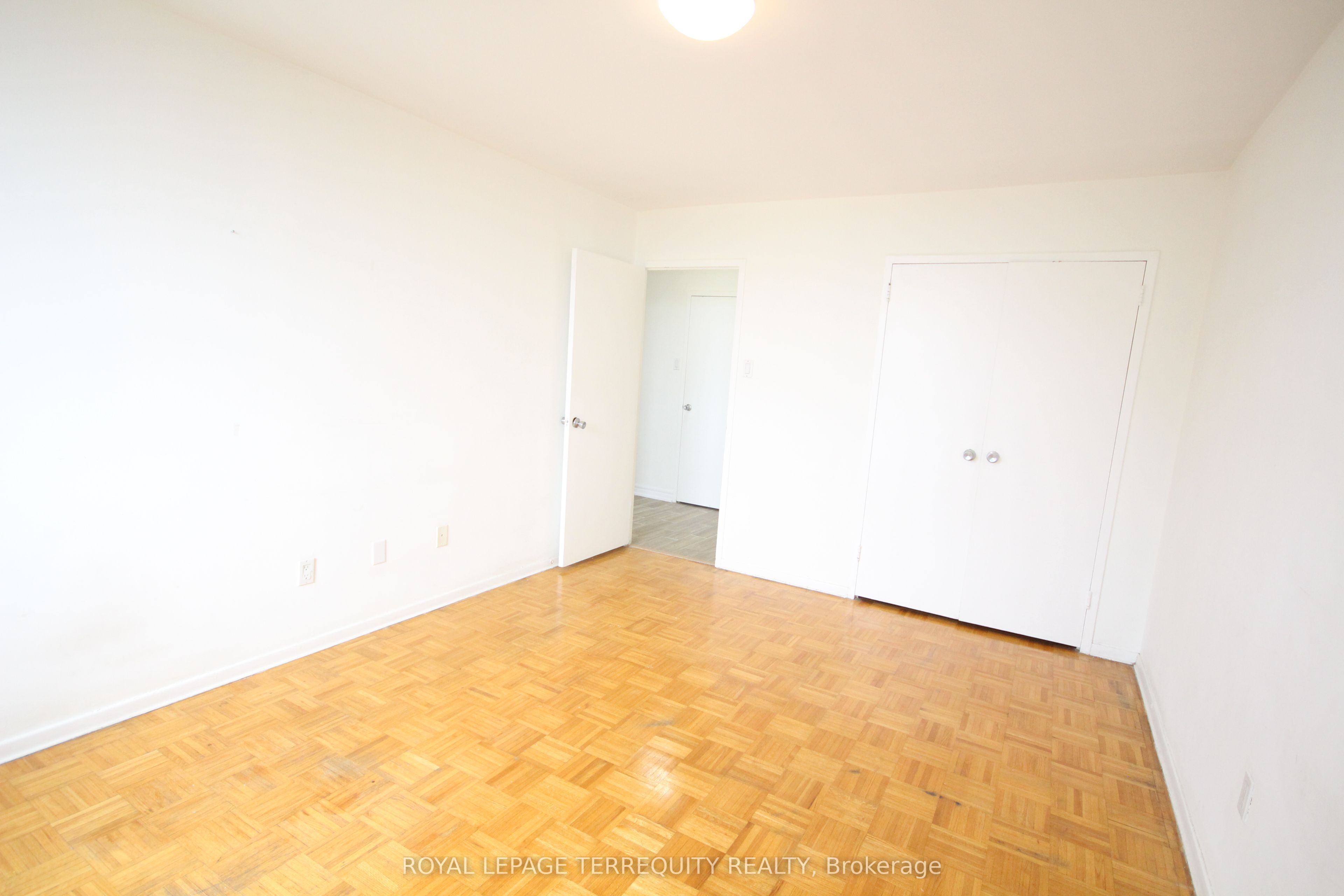 20 Forest Manor Road 707 Property Photo 12