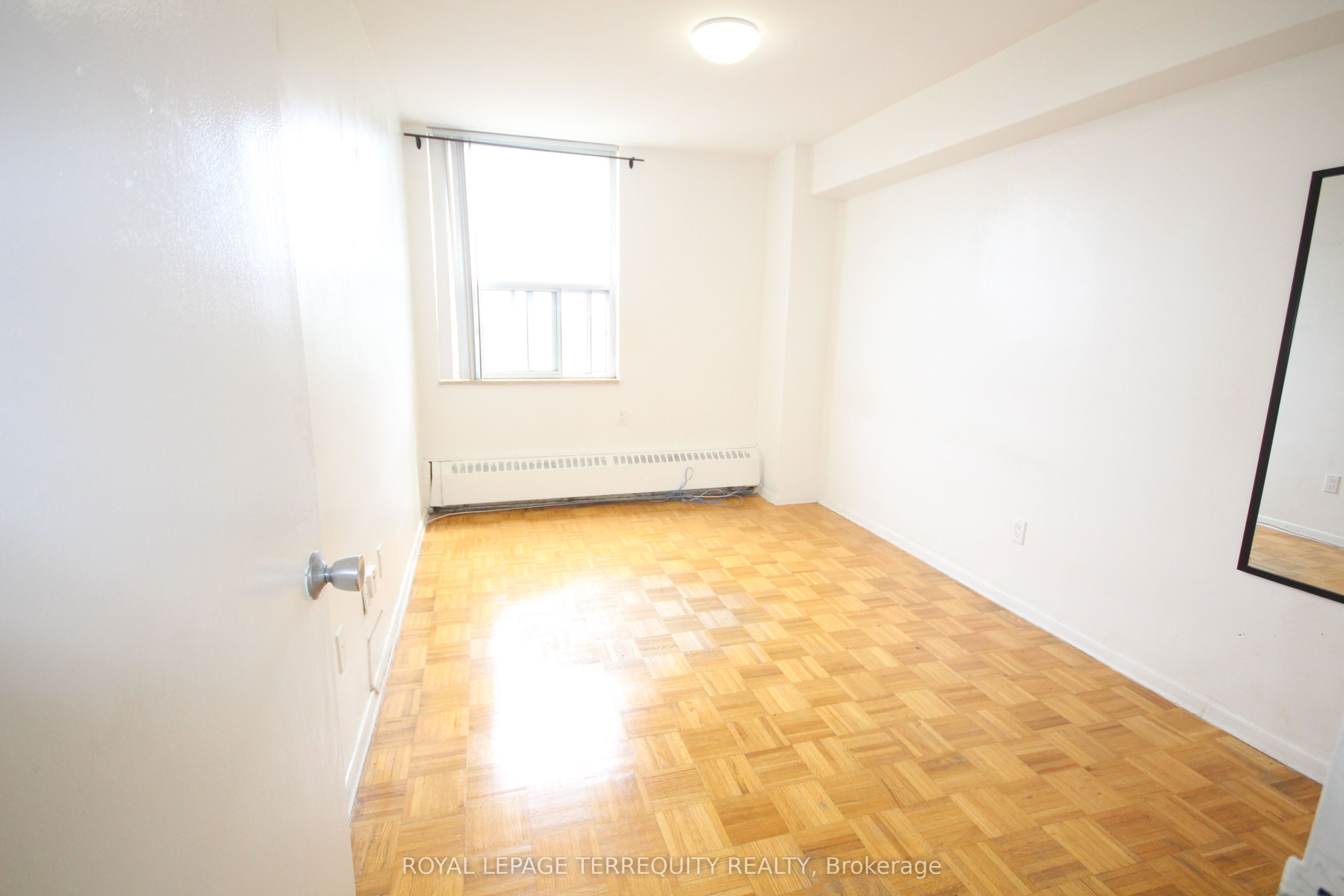 20 Forest Manor Road 707 Property Photo 15